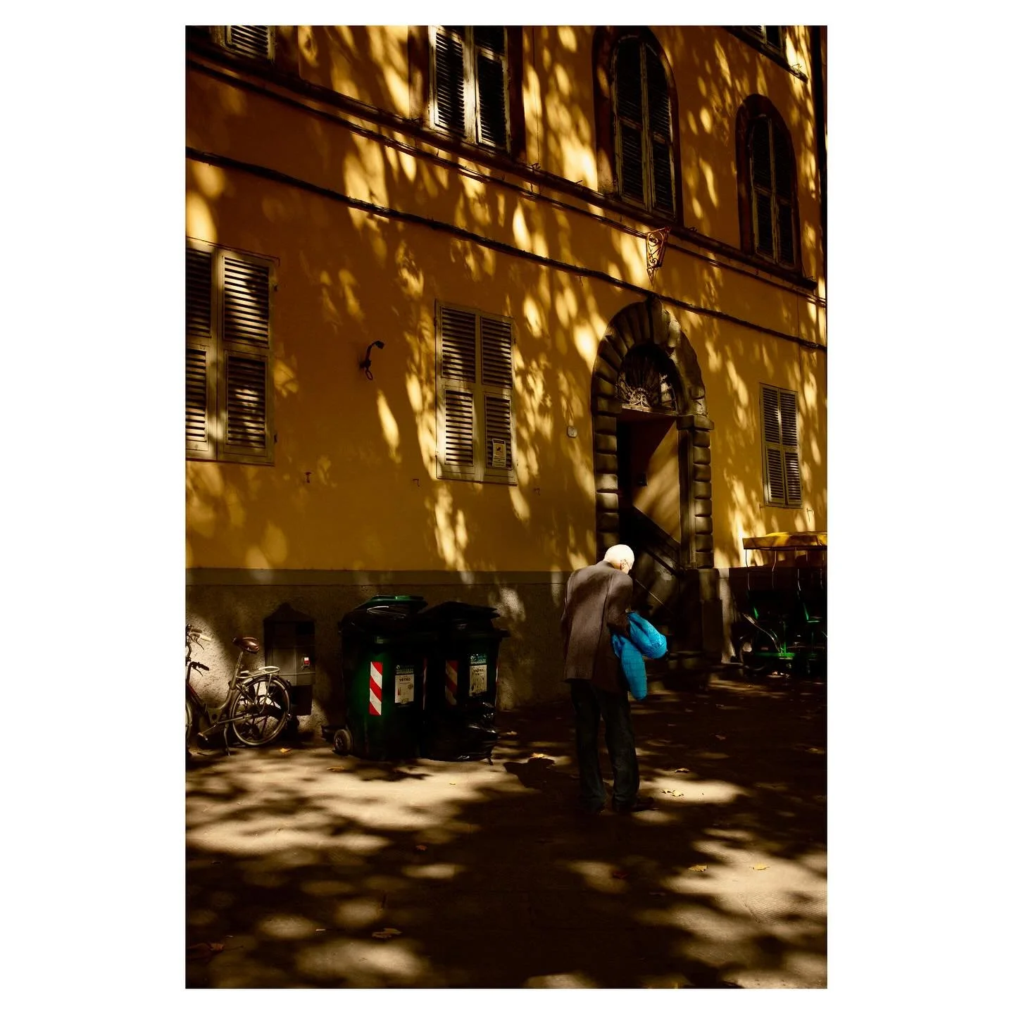 📍 Lucca, Tuscany
&mdash;
#street_unseen&nbsp;#shinyhappystreet&nbsp;#worldviewmag&nbsp;#fujifeed&nbsp;#bnw_demand&nbsp;#lensculturestreets&nbsp;#fivesixmag&nbsp;#progressivestreet&nbsp;#eyeshotmag&nbsp;#everybodystreet&nbsp;#nowherediary&nbsp;#makem