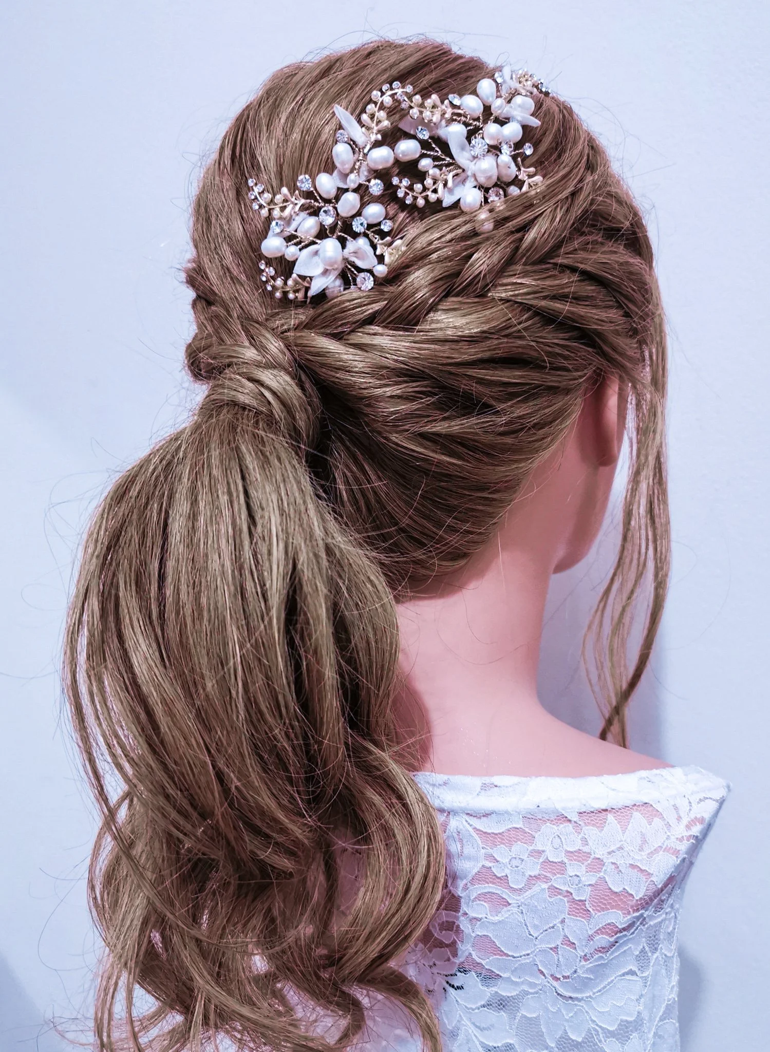 pony tail bride style