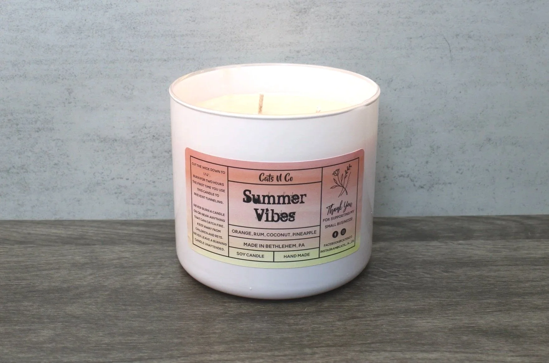 Summer Vibes scented large candle
