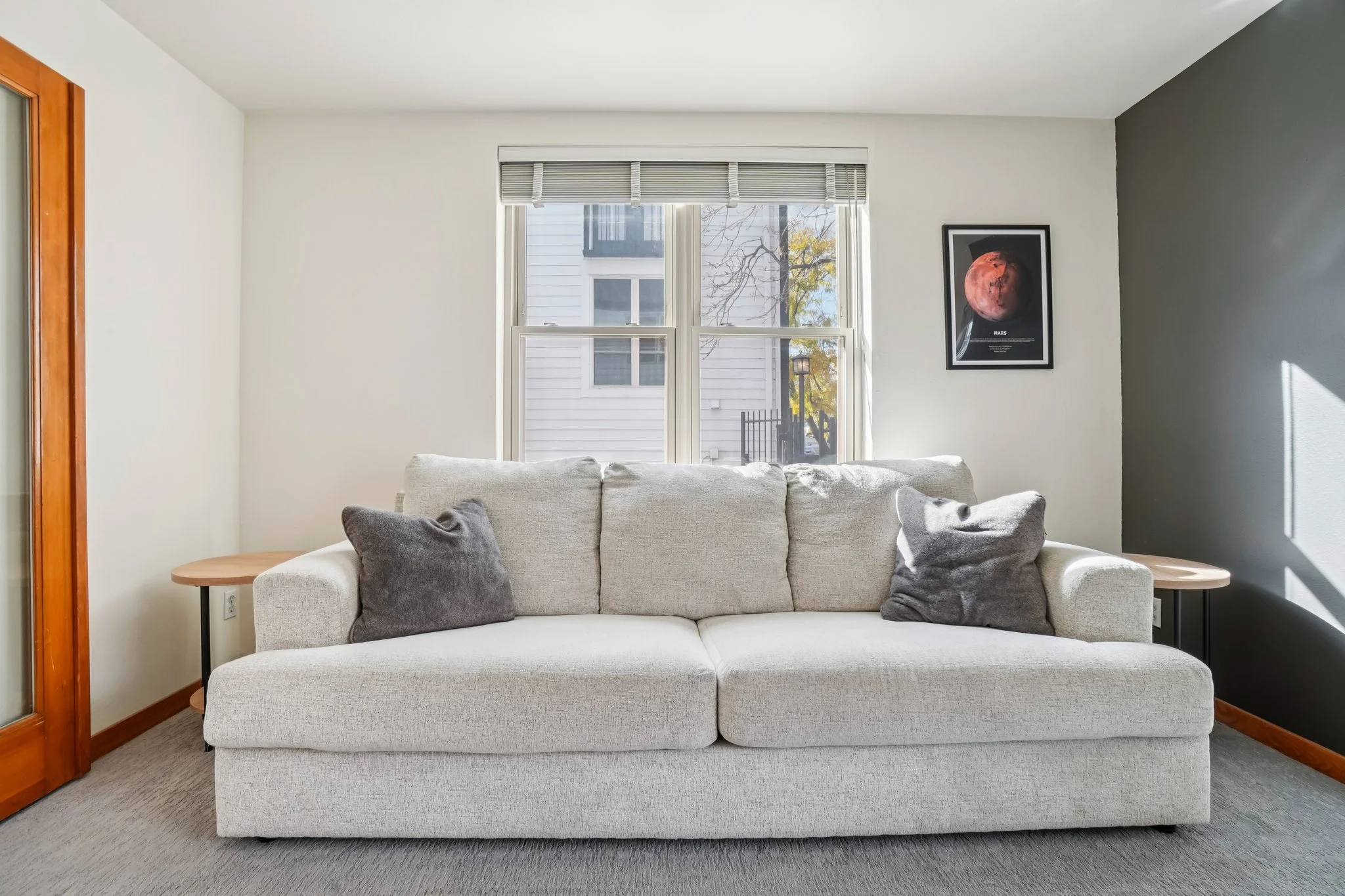 20-web-or-mls-W 31st Ave-S0811-020.jpg