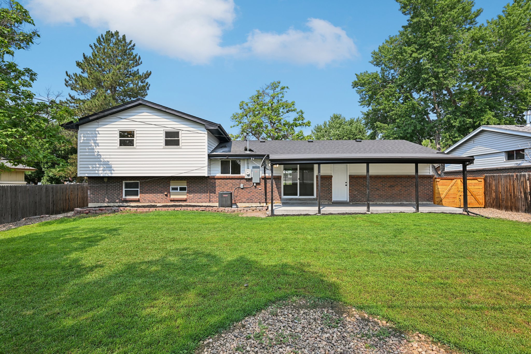 48-web-or-mls-Ingalls Ct-S0108-052.jpg