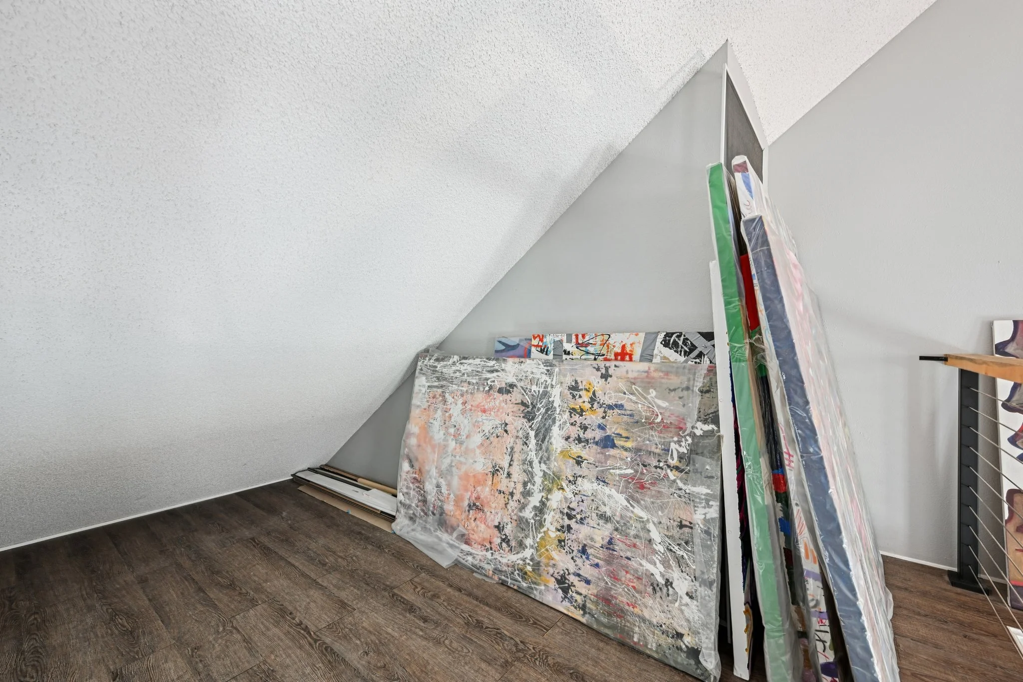 27-web-or-mls-E Kentucky Ave-S2708-027.jpg