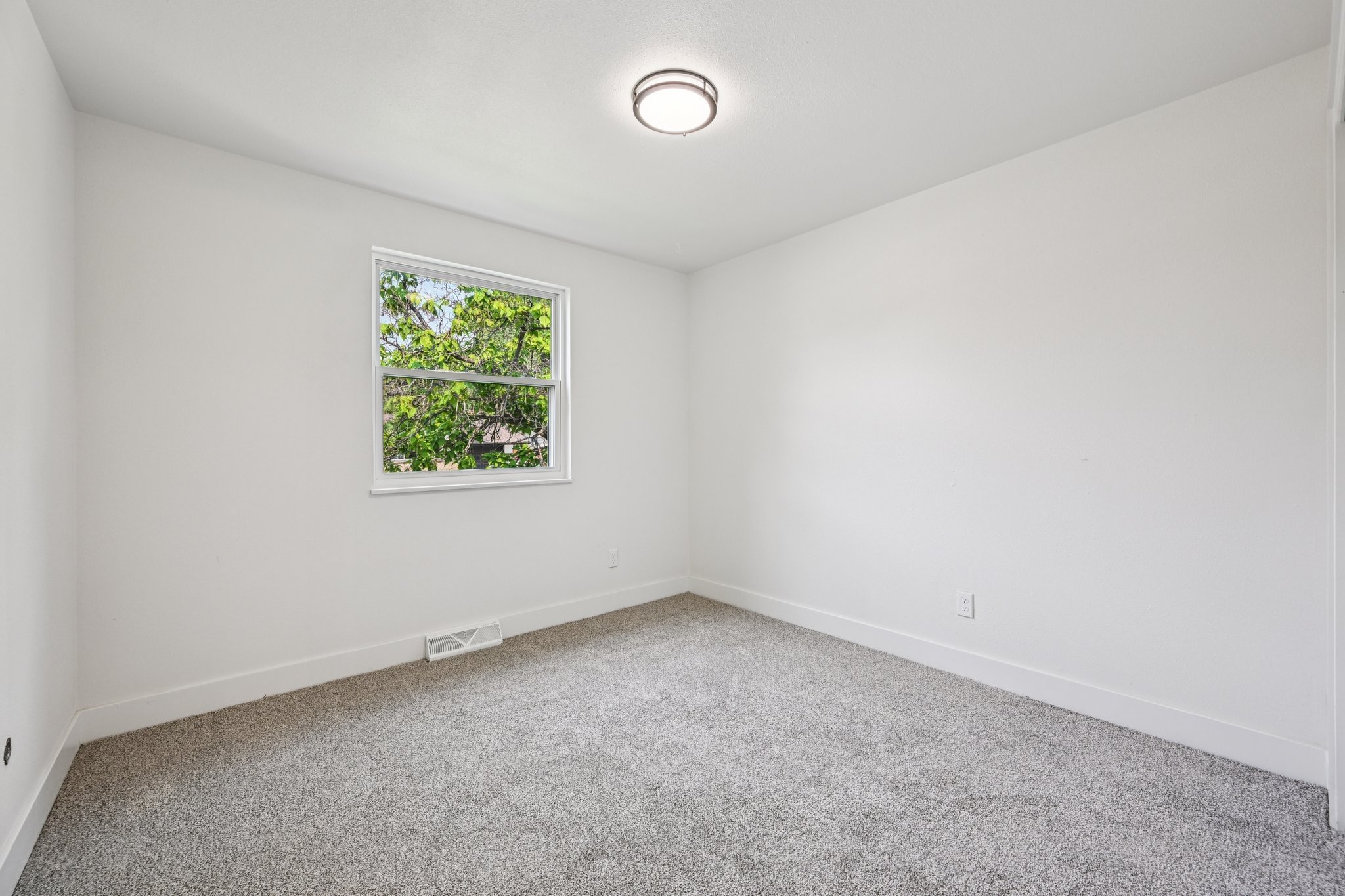 30-web-or-mls-Ingalls Ct-S0108-030.jpg