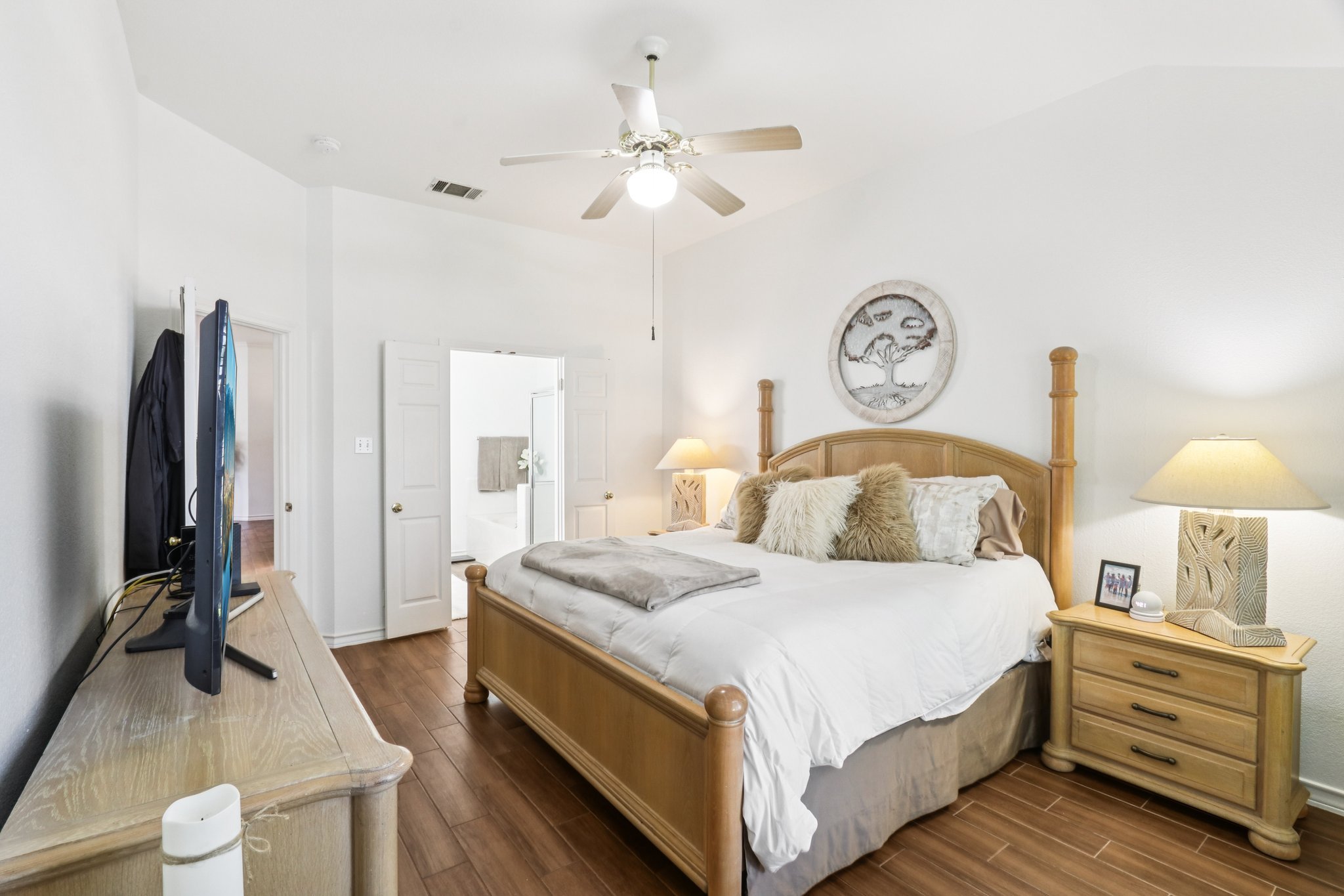 38-web-or-mls-Sailmaster St-S2907-038.jpg