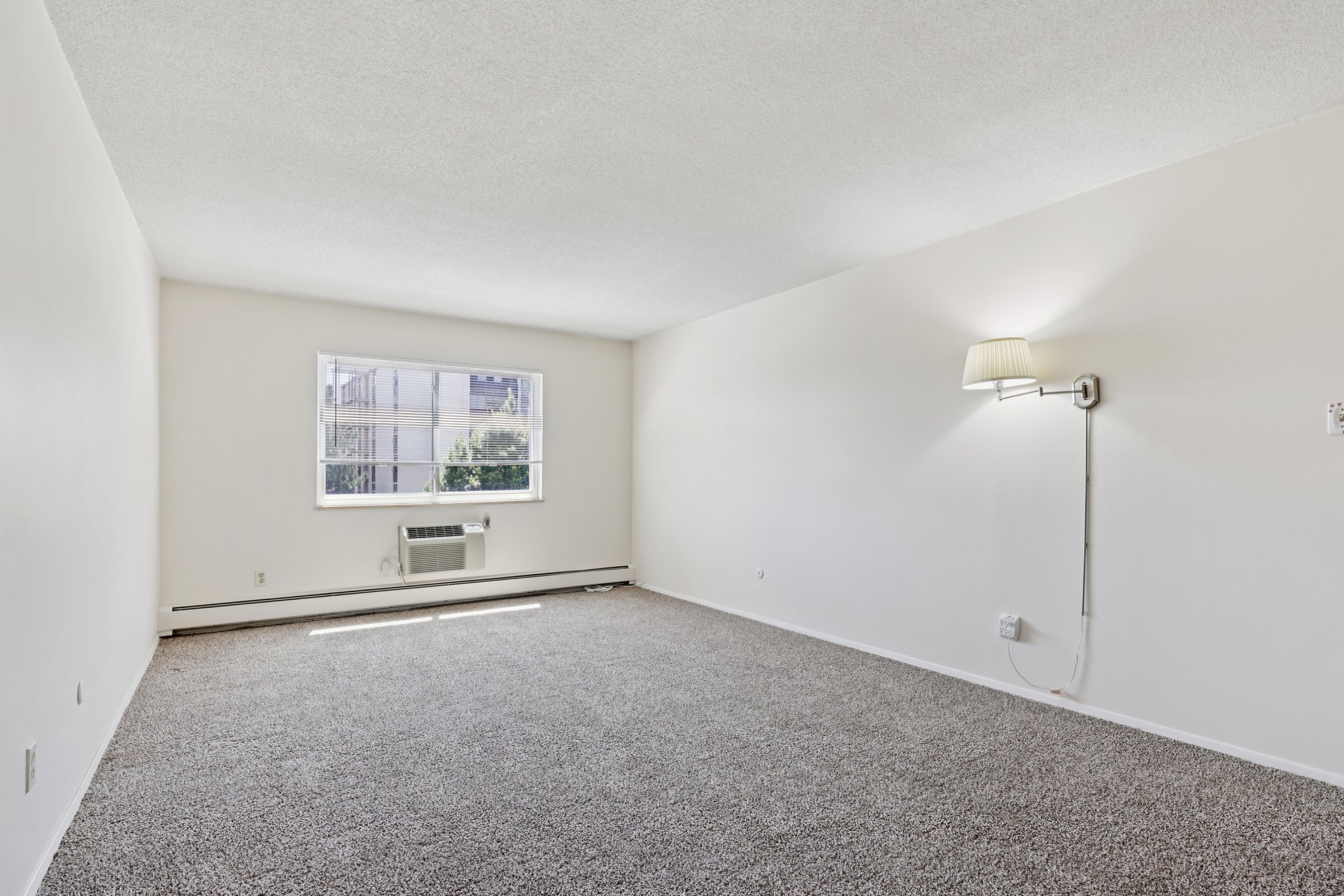 16-web-or-mls-6980 E Girard Ave-S1607-016.jpg