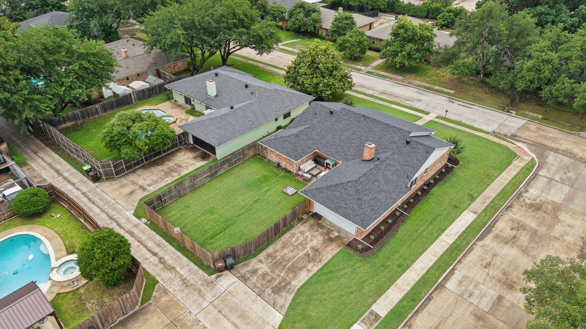 38-web-or-mls-Westlake Dr-1206-036.jpg