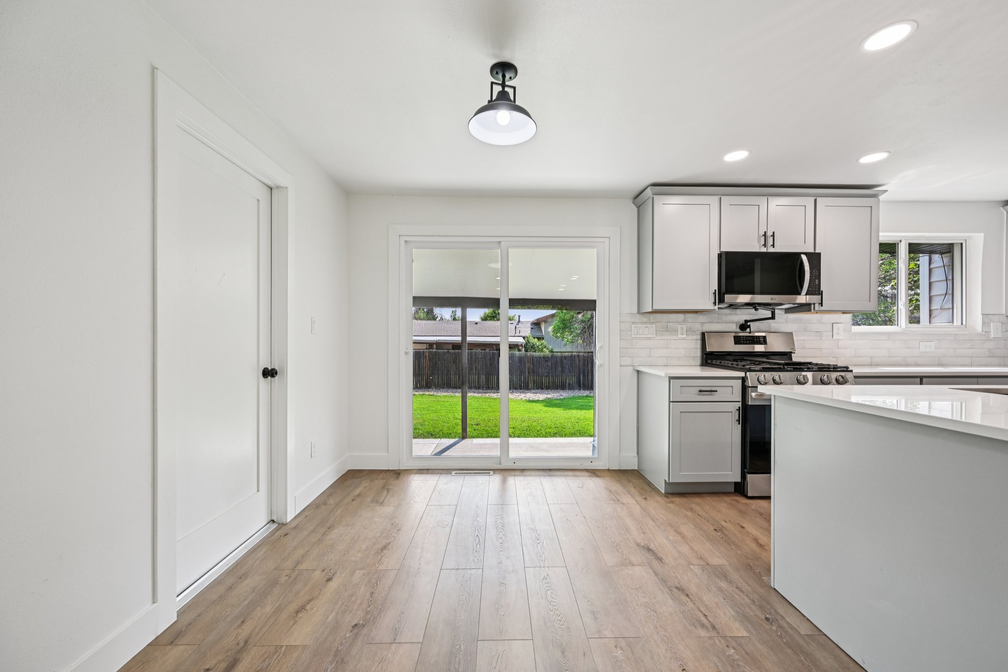 10-web-or-mls-Ingalls Ct-S0108-010.jpg