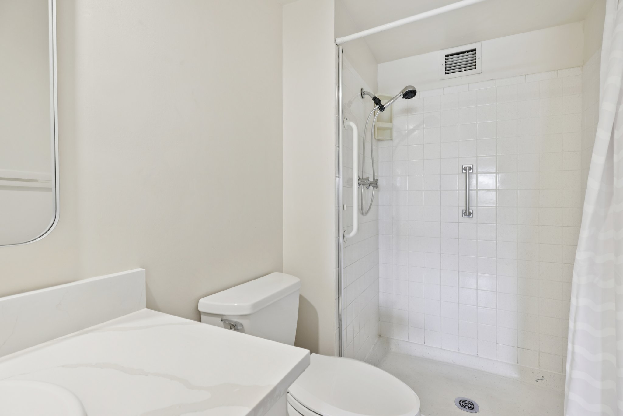 19-web-or-mls-6980 E Girard Ave-S1607-019.jpg