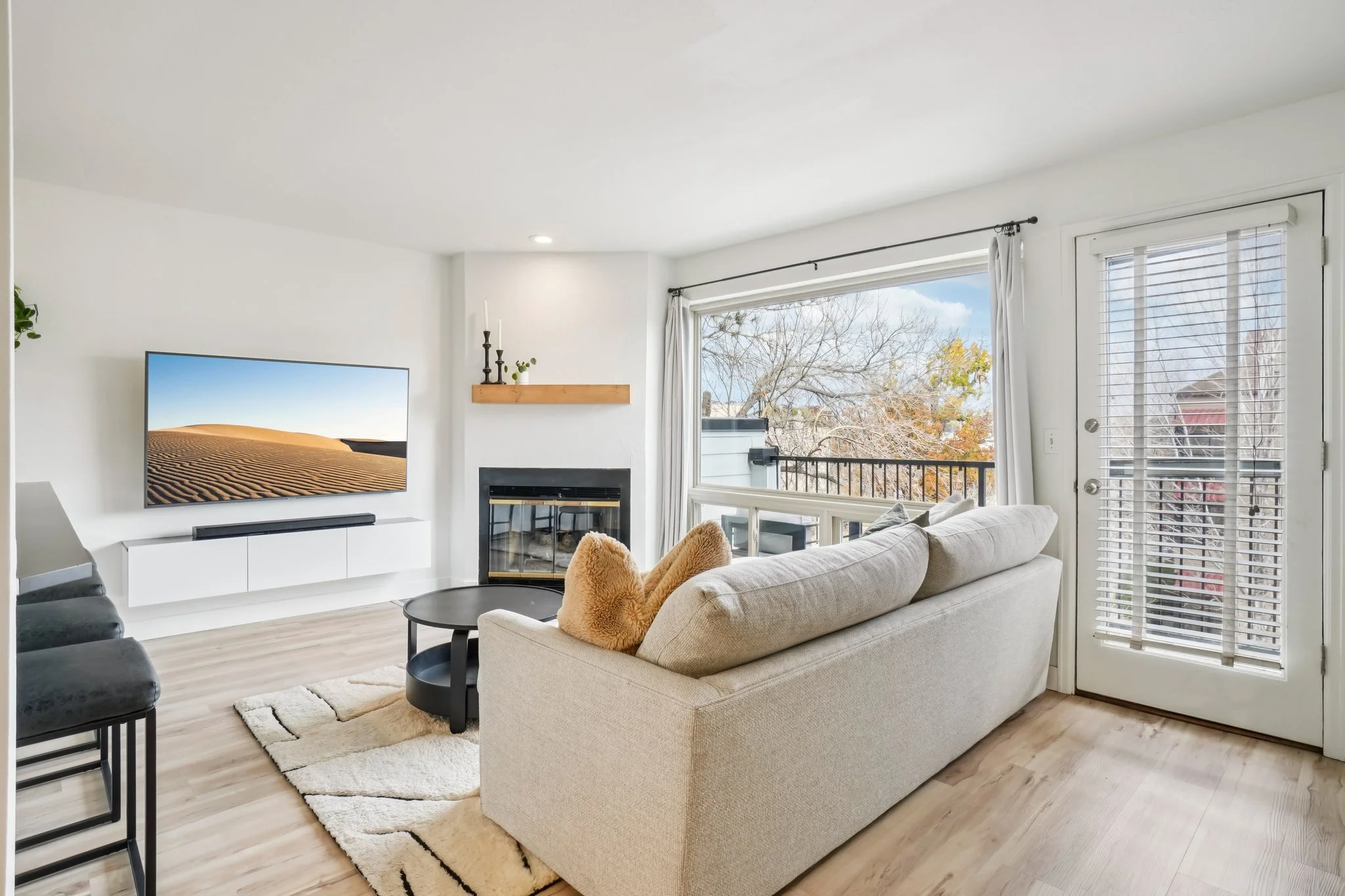 9-web-or-mls-W 31st Ave-S0811-009.jpg