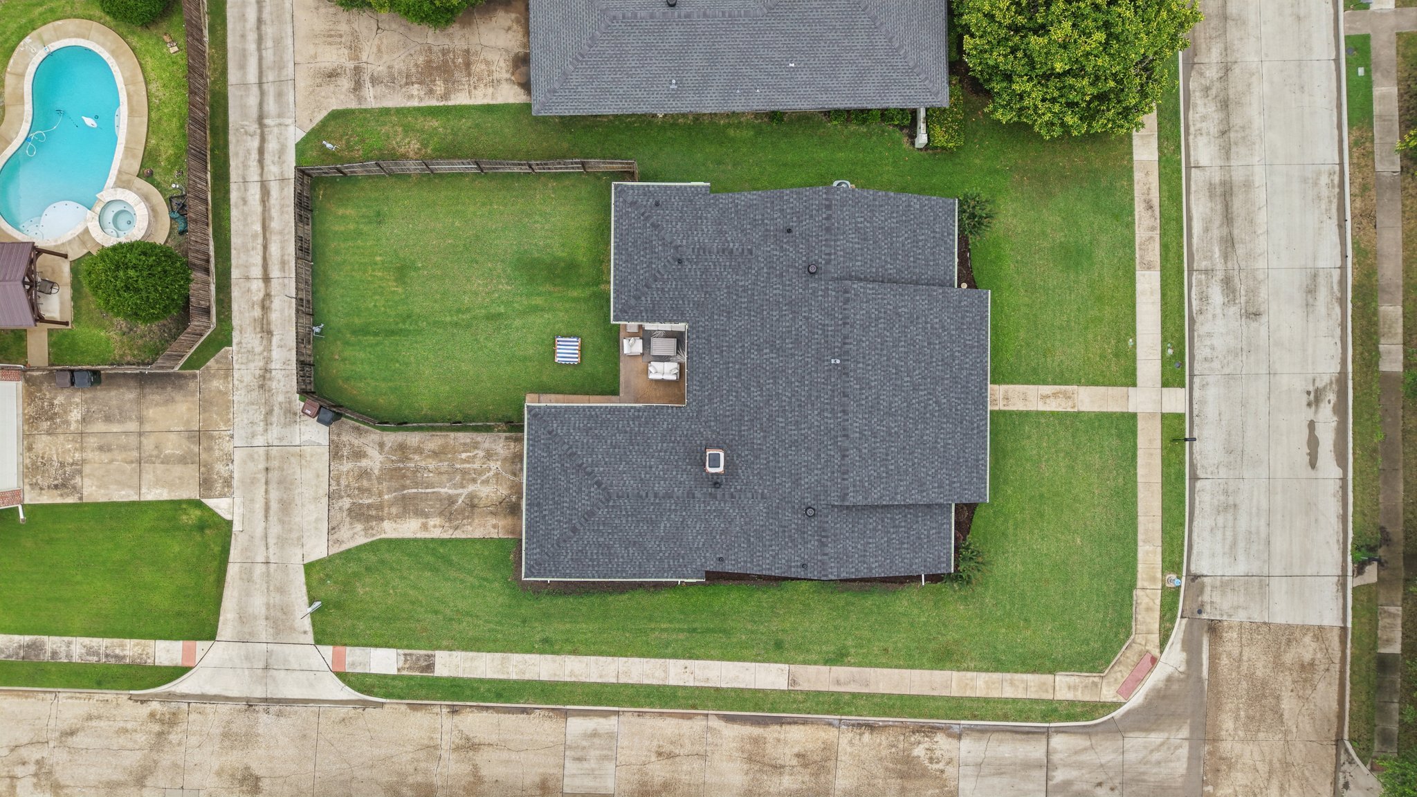 40-web-or-mls-Westlake Dr-1206-038.jpg
