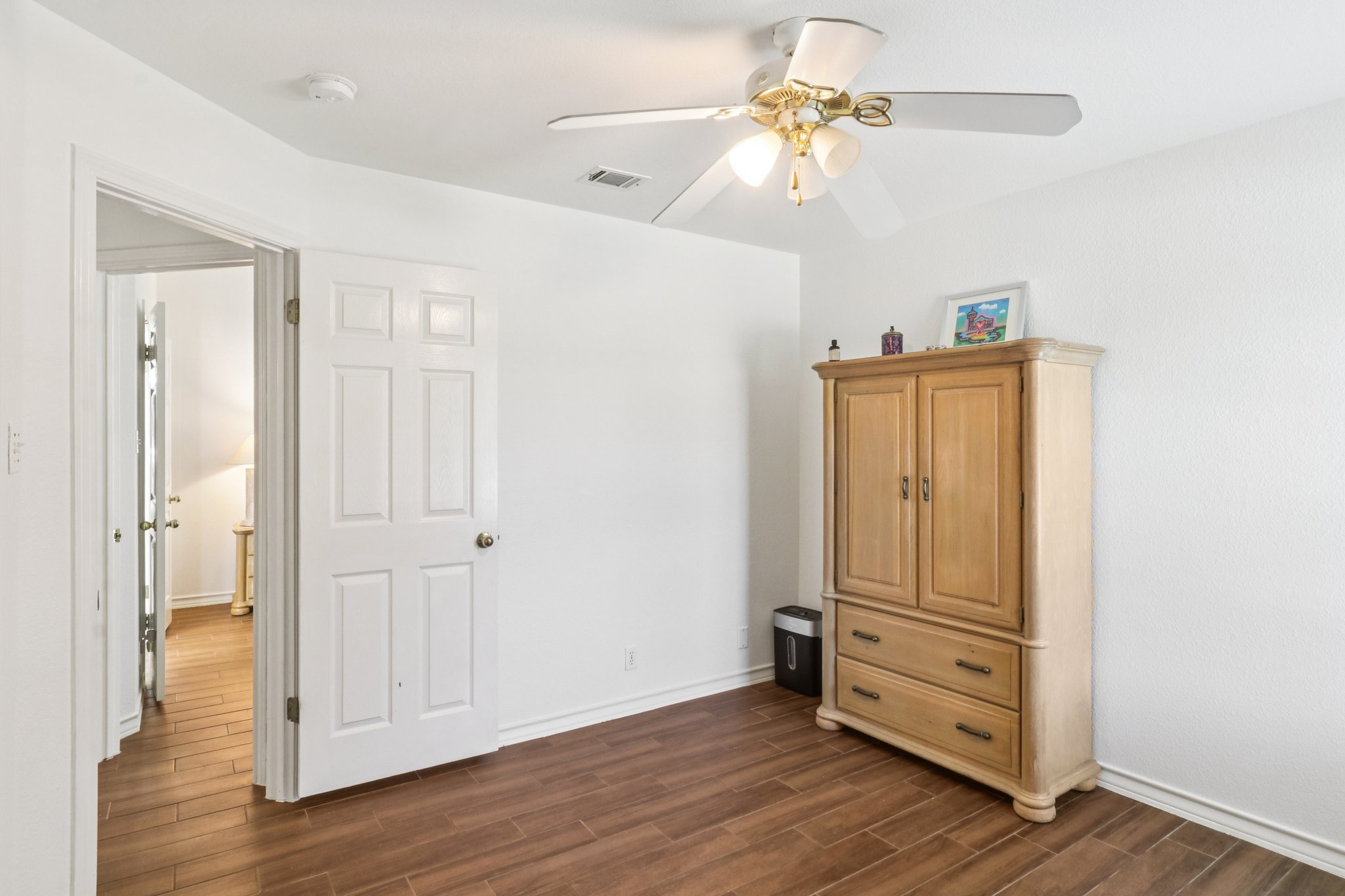 40-web-or-mls-Sailmaster St-S2907-040.jpg
