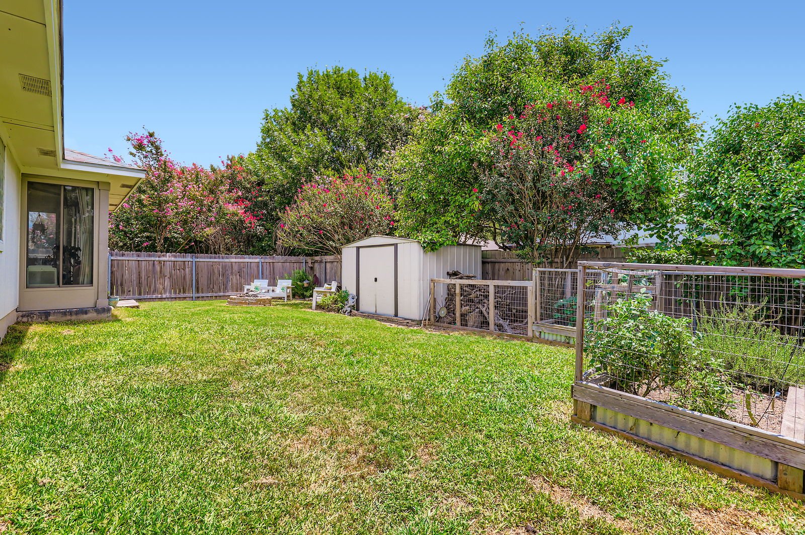 803 Hank Aaron Ln 2315 - Web Quality - 028 - 29 Backyard.jpg