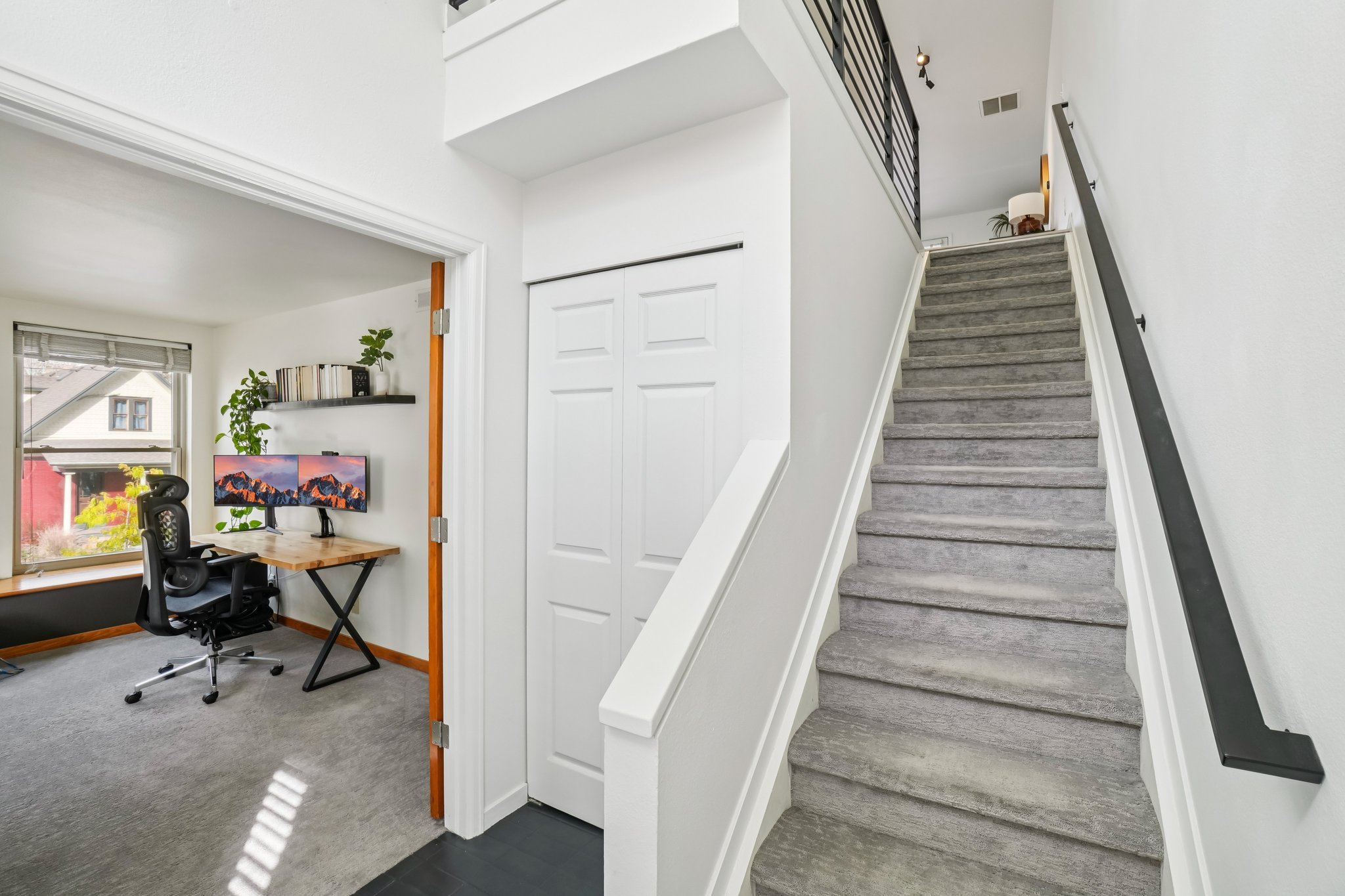 8-web-or-mls-W 31st Ave-S0811-008.jpg