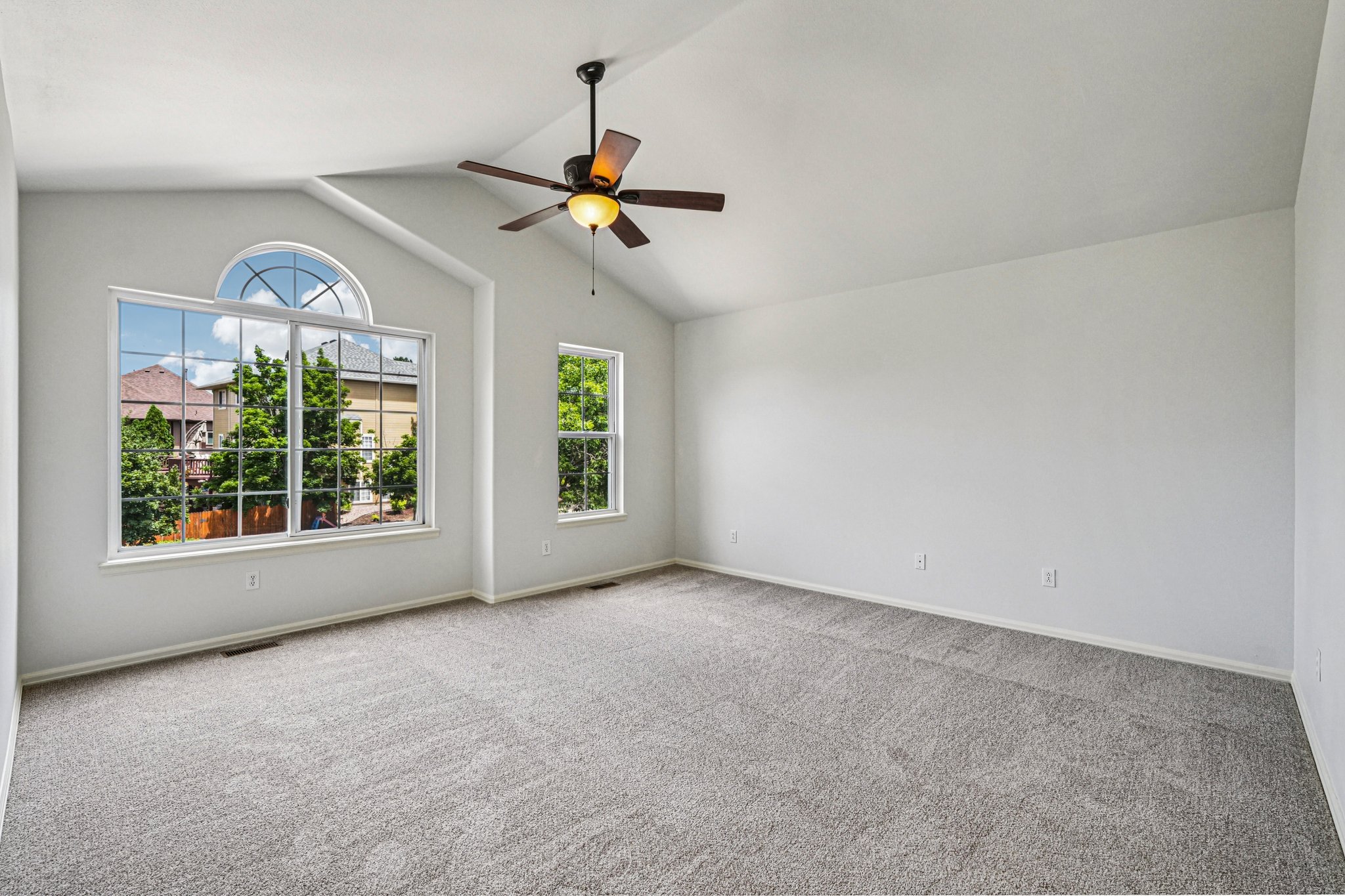 39-web-or-mls-Wimbleton Ct-S2407-039.jpg