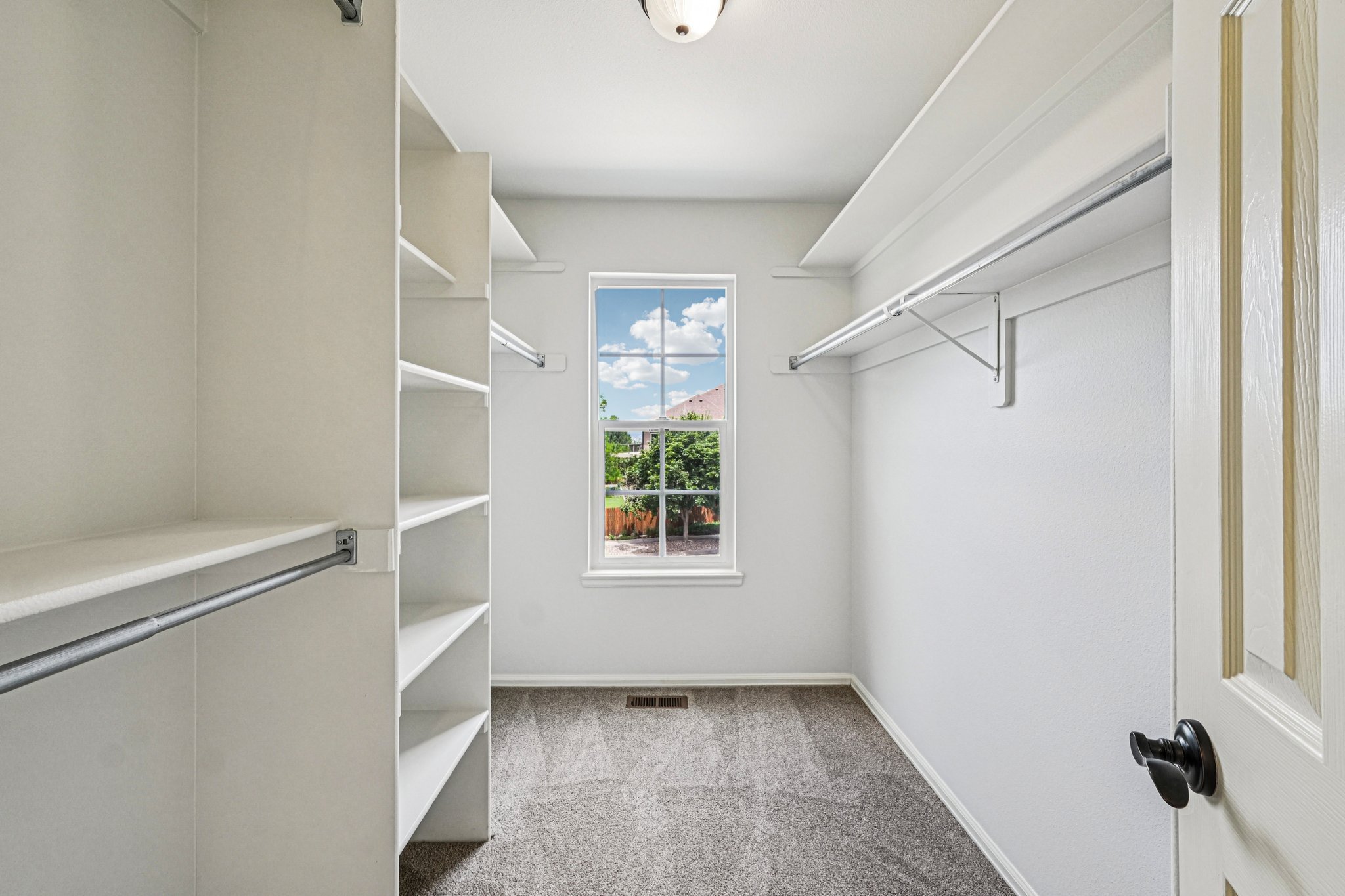 41-web-or-mls-Wimbleton Ct-S2407-041.jpg
