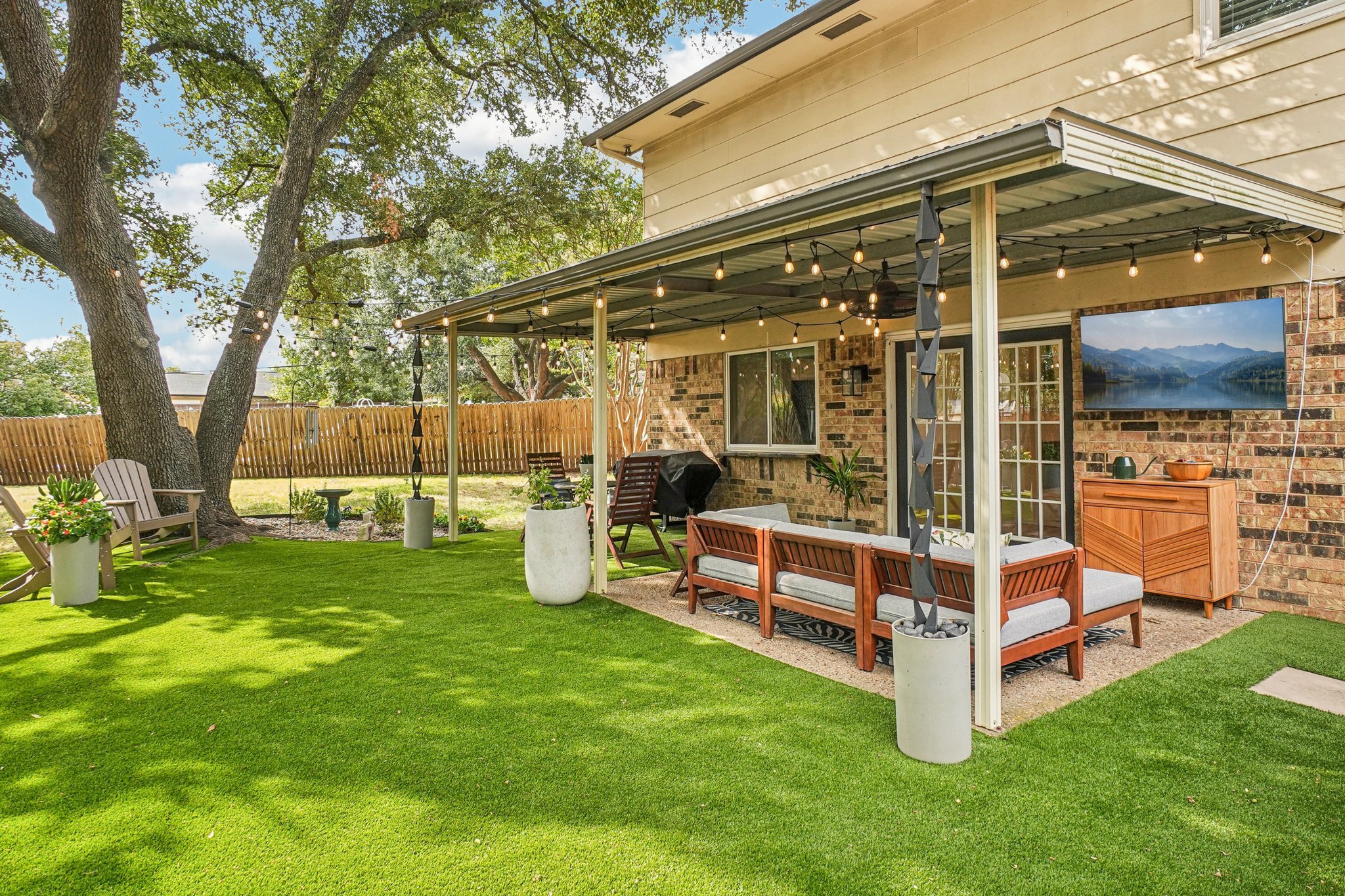 49-web-or-mls-Roxton Ct-S2410-049.jpg