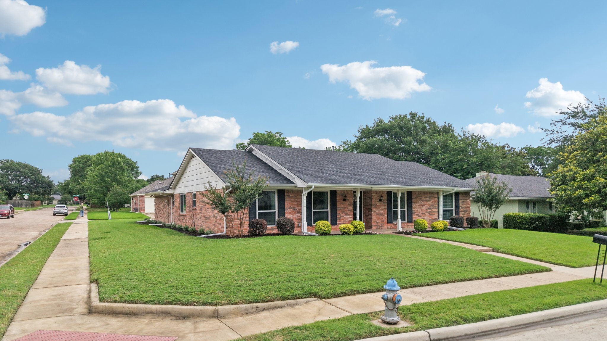 35-web-or-mls-Westlake Dr-1206-033.jpg