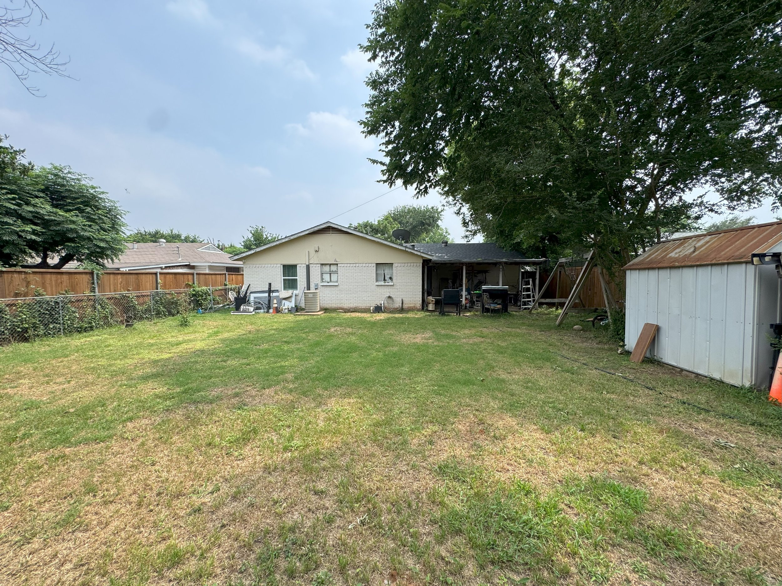 14. Backyard Center View.jpeg