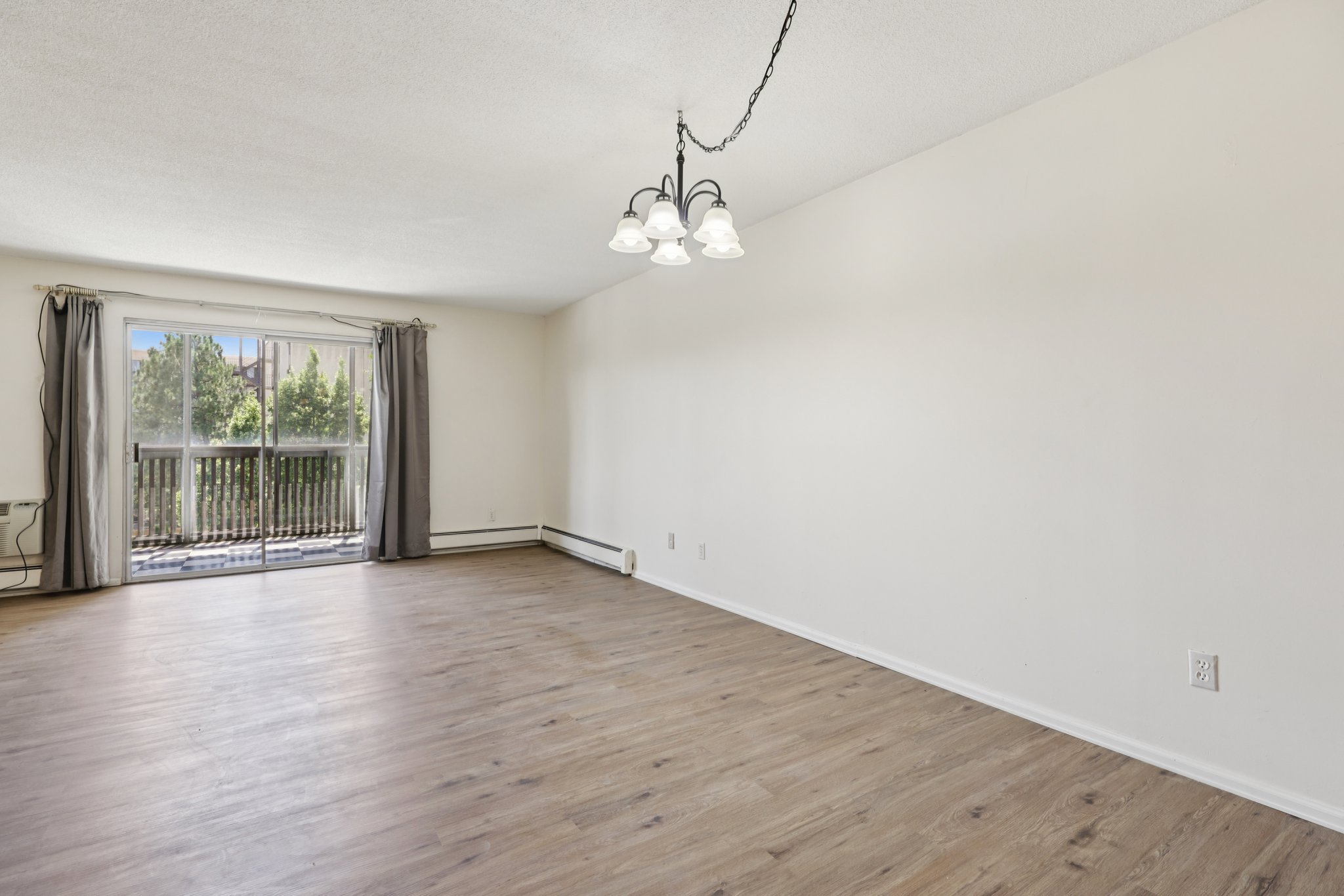 3-web-or-mls-6980 E Girard Ave-S1607-003.jpg