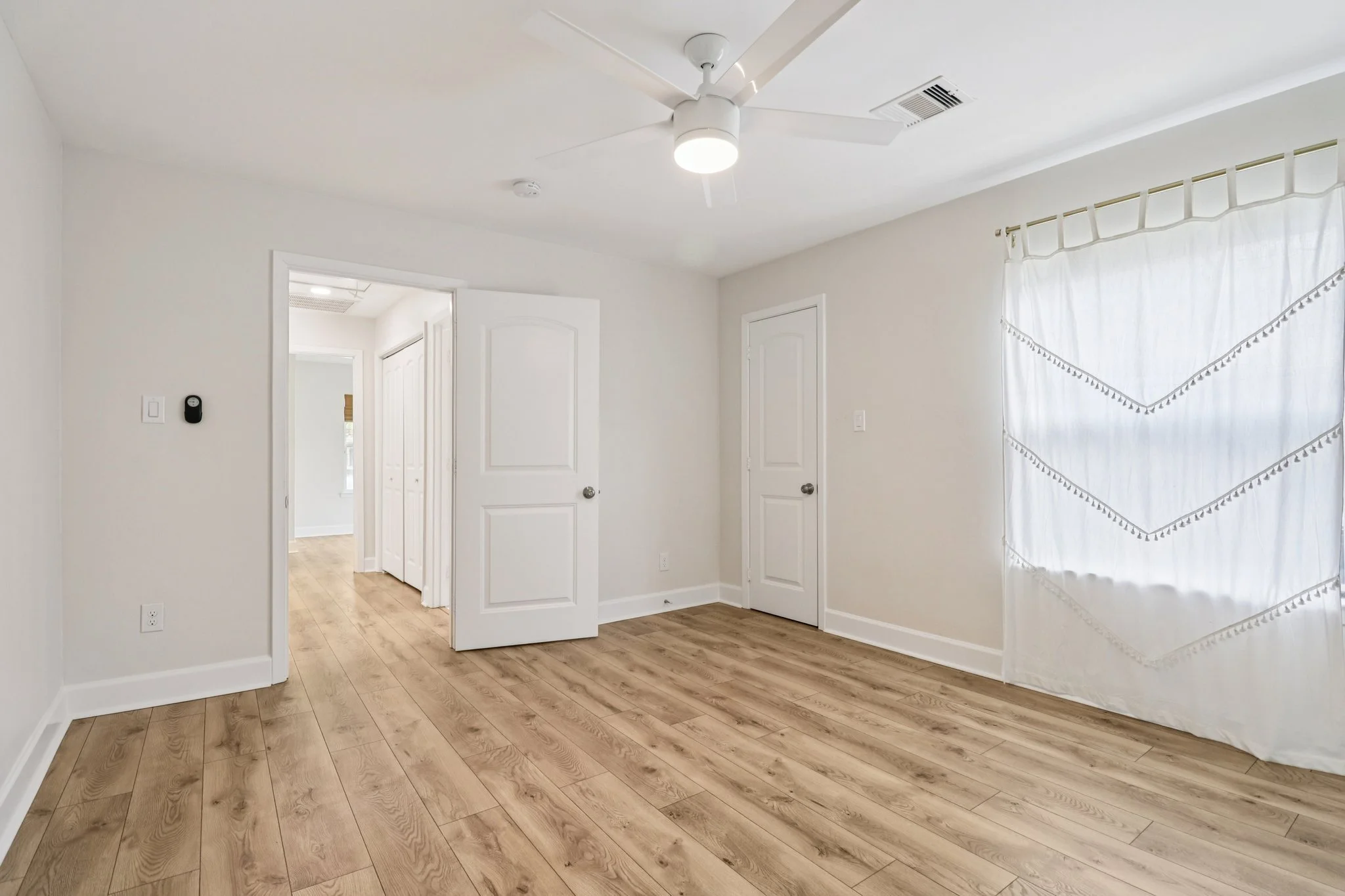 25-web-or-mls-Avenue Of Oaks St-S0409-025.jpg