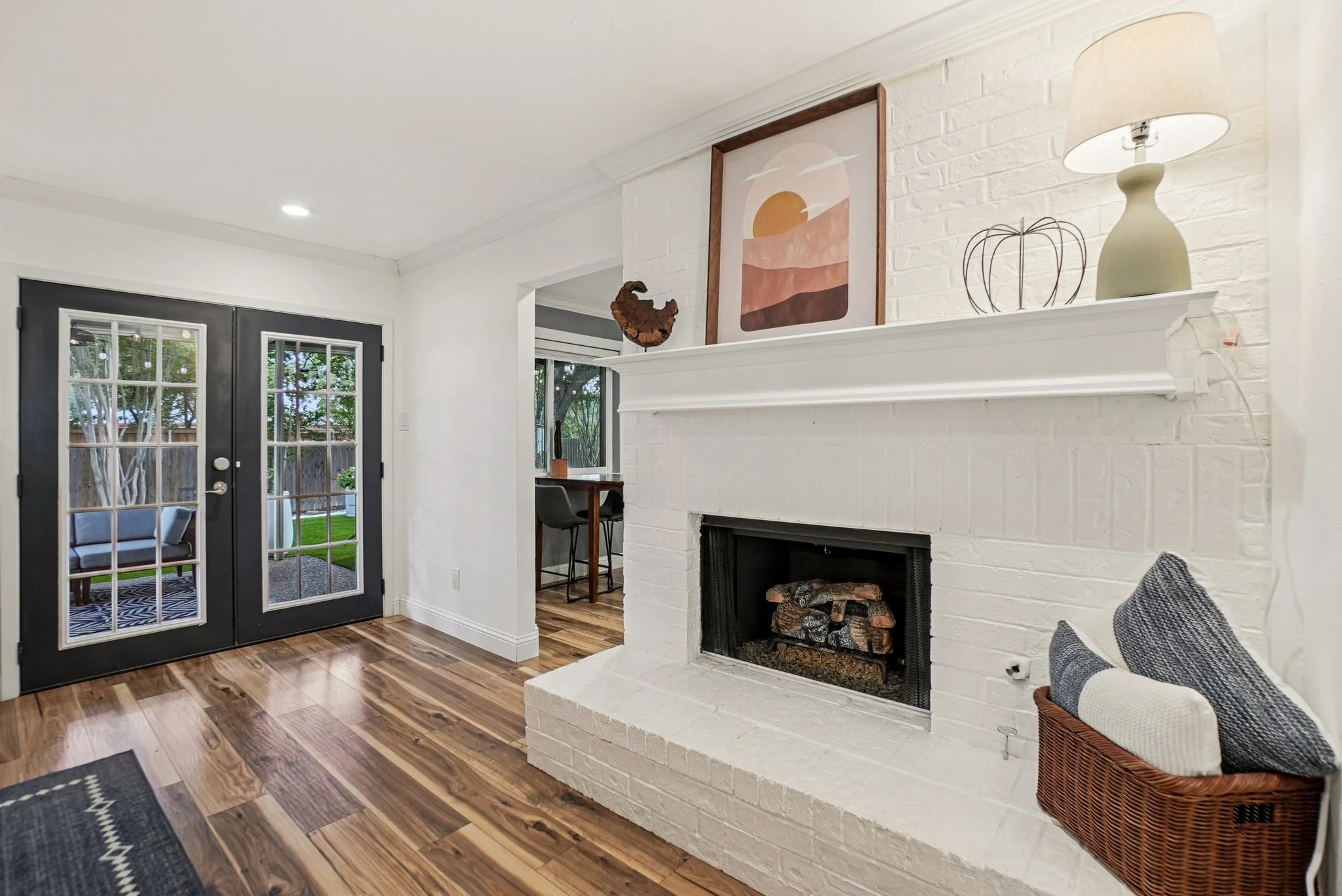 9-web-or-mls-Roxton Ct-S2410-009.jpg