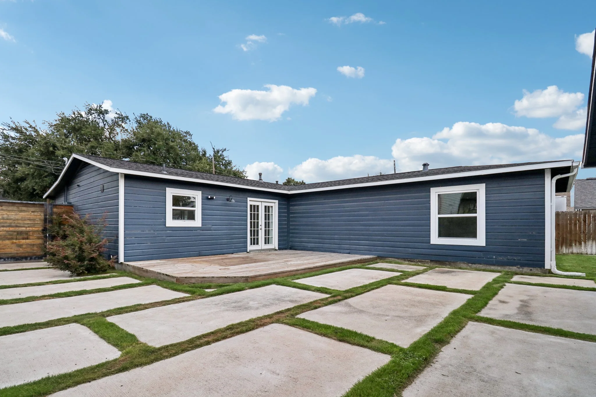 36-web-or-mls-Avenue Of Oaks St-S0409-036.jpg