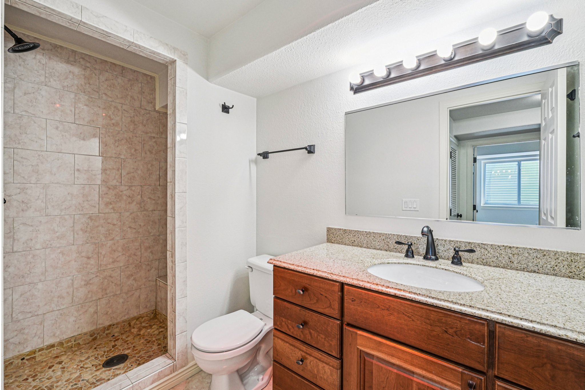 34-web-or-mls-Wimbleton Ct-S2407-034.jpg