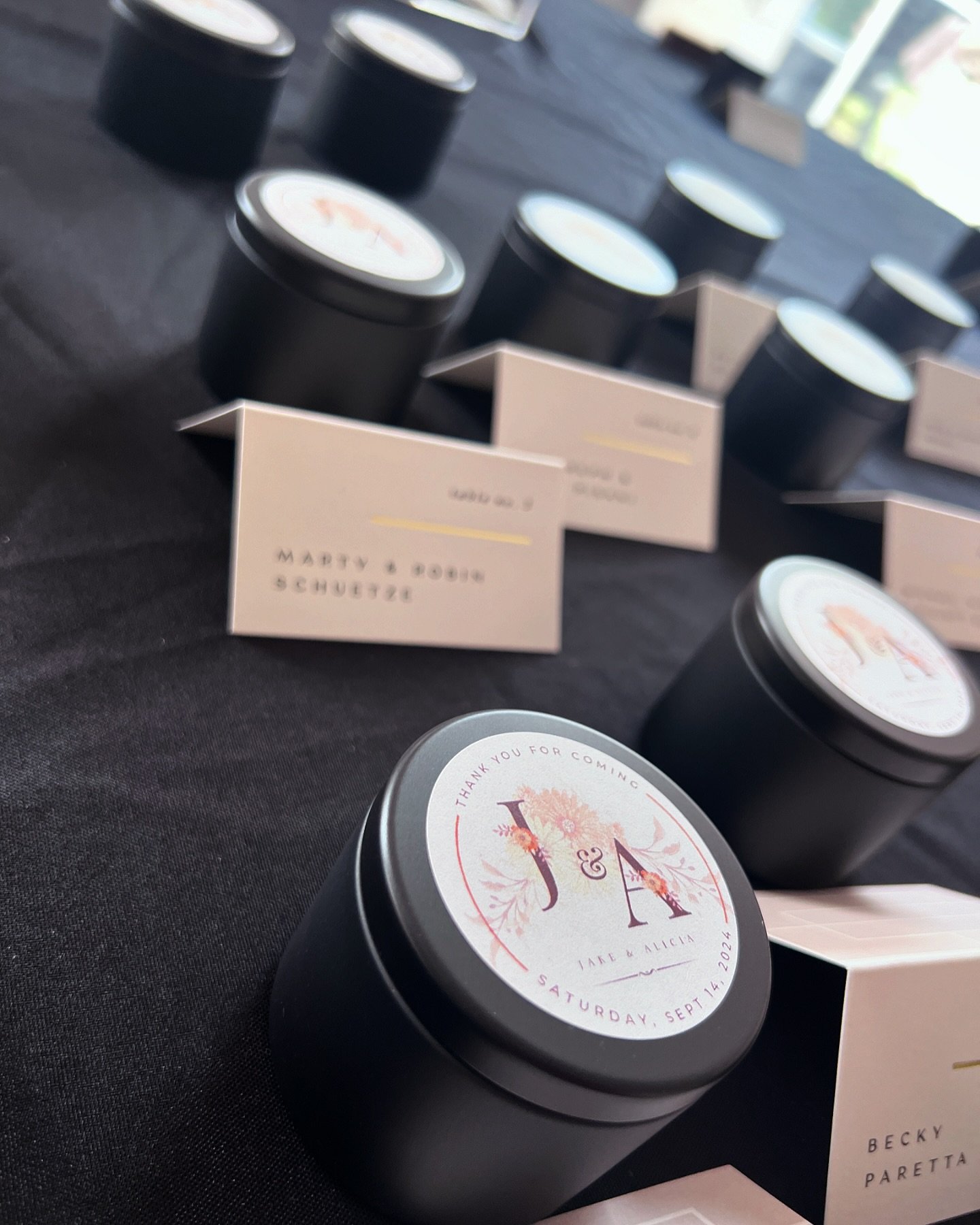 A little wedding project that I worked on! So much fun creating custom labels and scents with the Bride. 🥂 

DM for custom candles 😊 or order online at : Marieambiancecandles.com 

#candles #weddingideas #fallcandles #handpoured