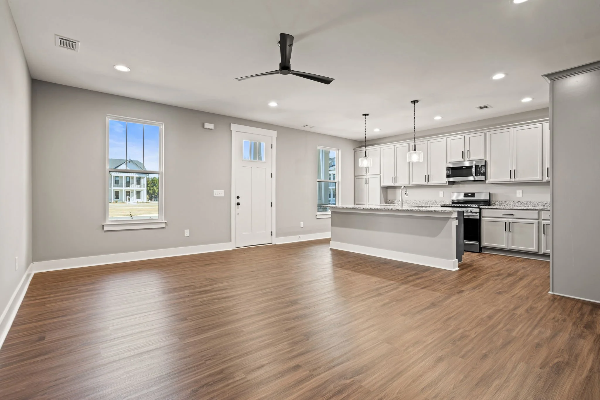 4-web-or-mls-squirespointtownhomes-4.jpg