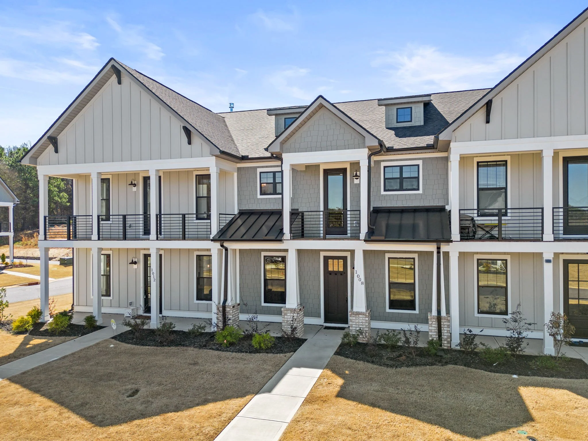1012, 1008, 1006 zinfandel way front.jpg