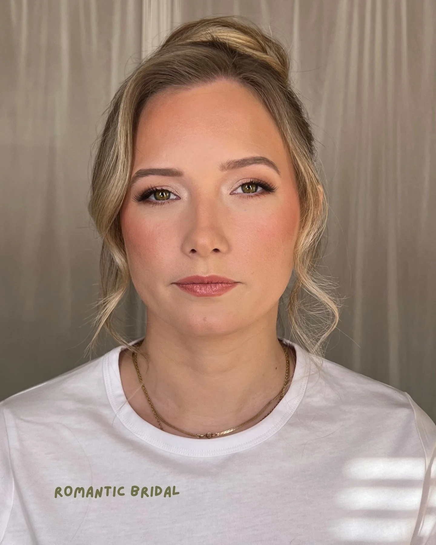 Beautiful before, beautiful after: romantic bridal 🌹

Look breakdown with top products ❤️

Hit SAVE if this look is for you! 

Let me know down below for any other products 👇🏼

//

Model @momentstomemoriescontent 
Hair @everbyellie 

Essex Makeup 