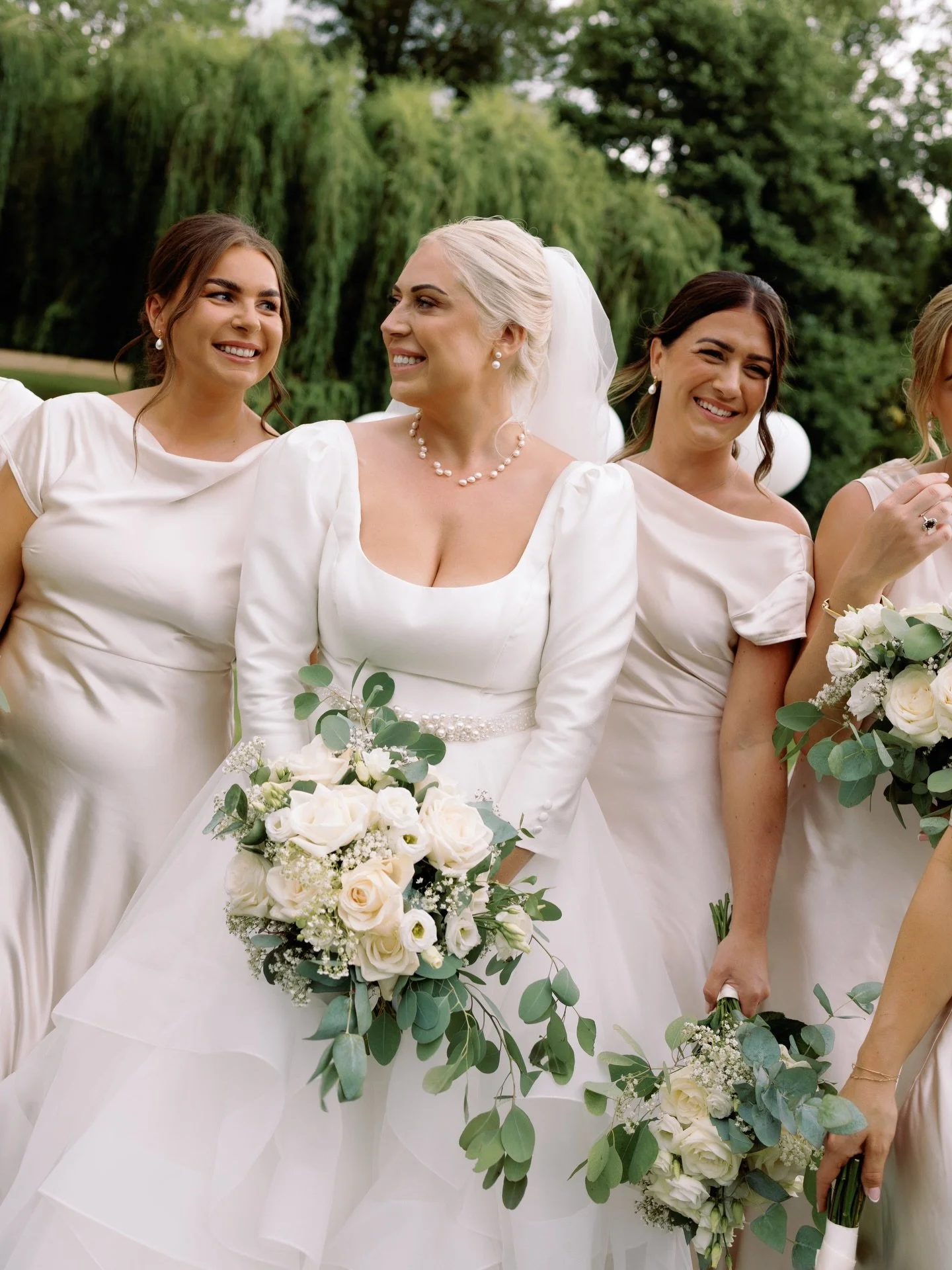 International Women&rsquo;s Day 🤍🌷

In a female-heavy industry, I love taking the time to appreciate us women and all the incredible women in my life ✨

Being surrounded by gorgeous groups of women at weddings and working alongside such amazing, ta