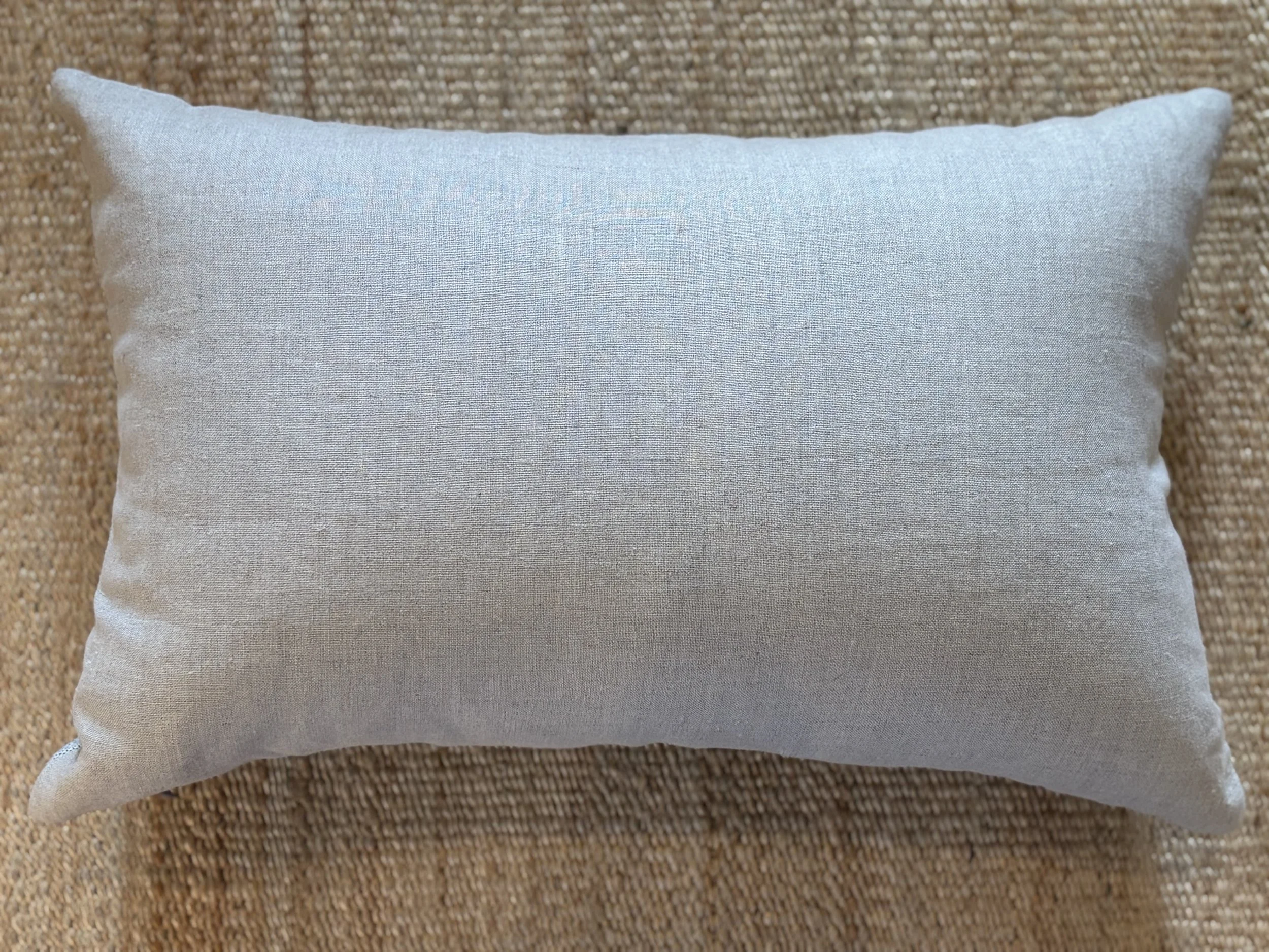 Back of Ocean Blues Pillow.jpeg
