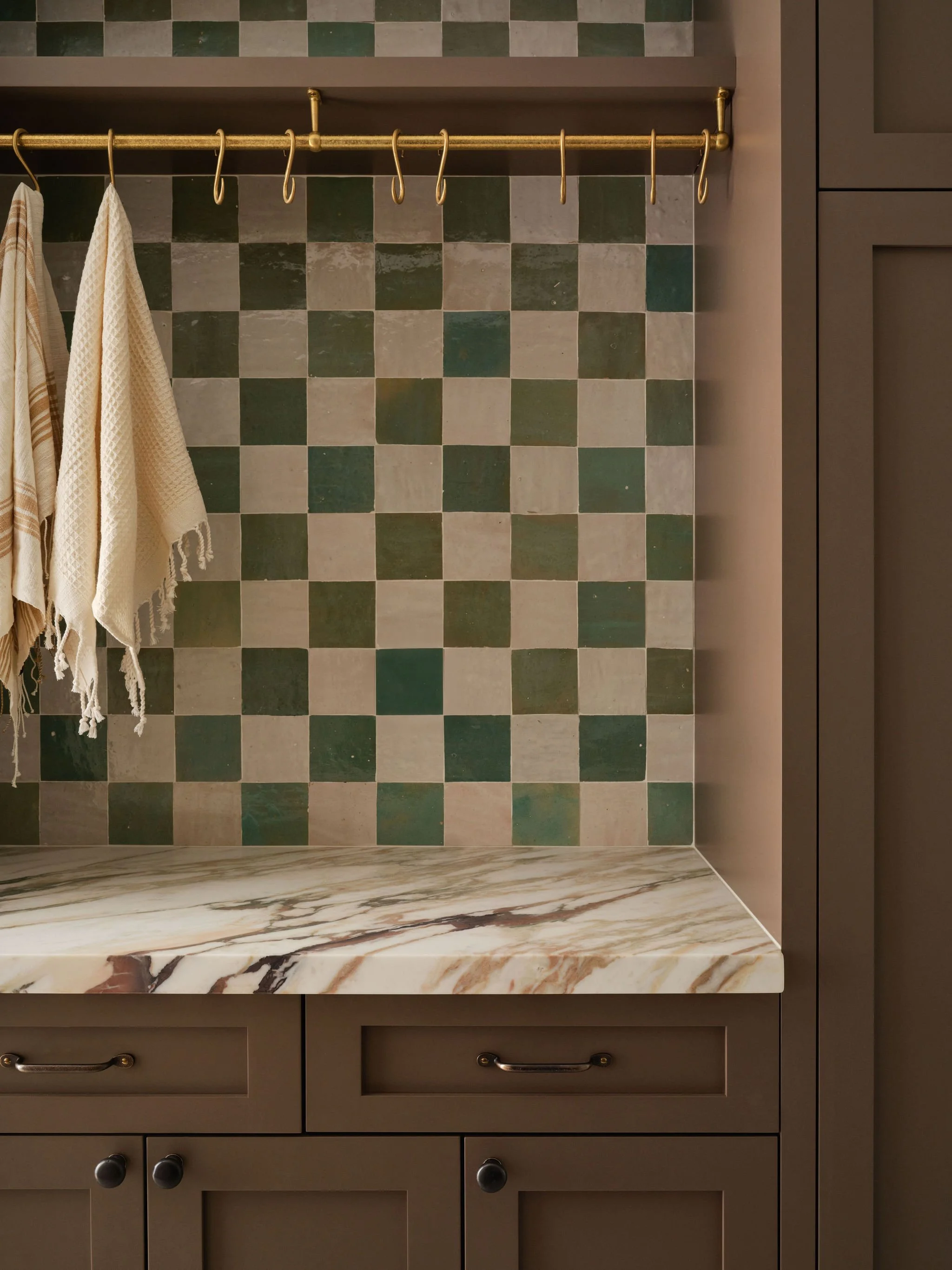 Seattle Interior Designer House Boat Laundry