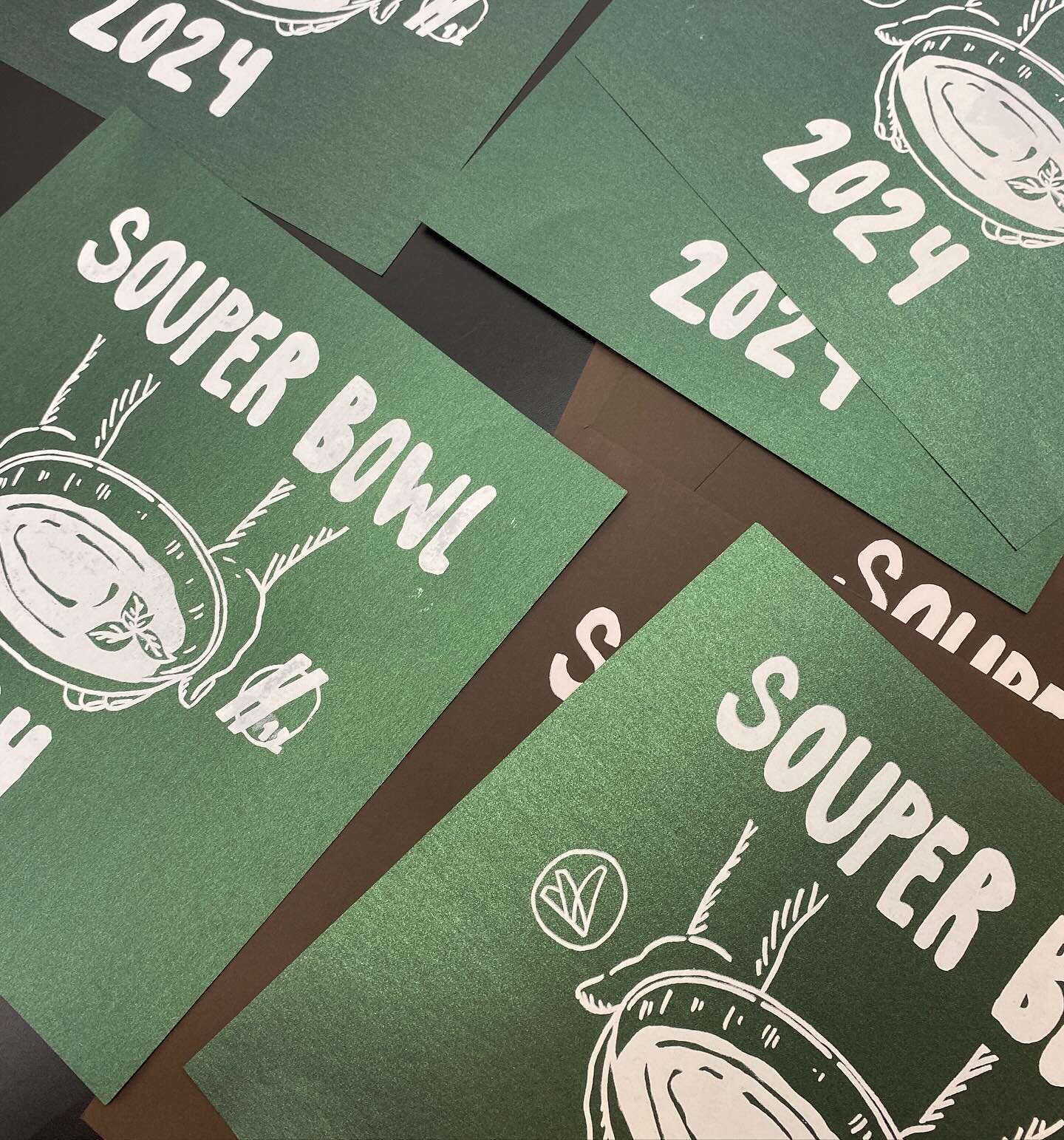 Souper Bowl was a huge success, with Hang12 selling out of totes before the event was even over! Bleached totes and the cat design were crowd favs!🎨🎨

And, we # hope to have more bring your own stuff printing in the future!