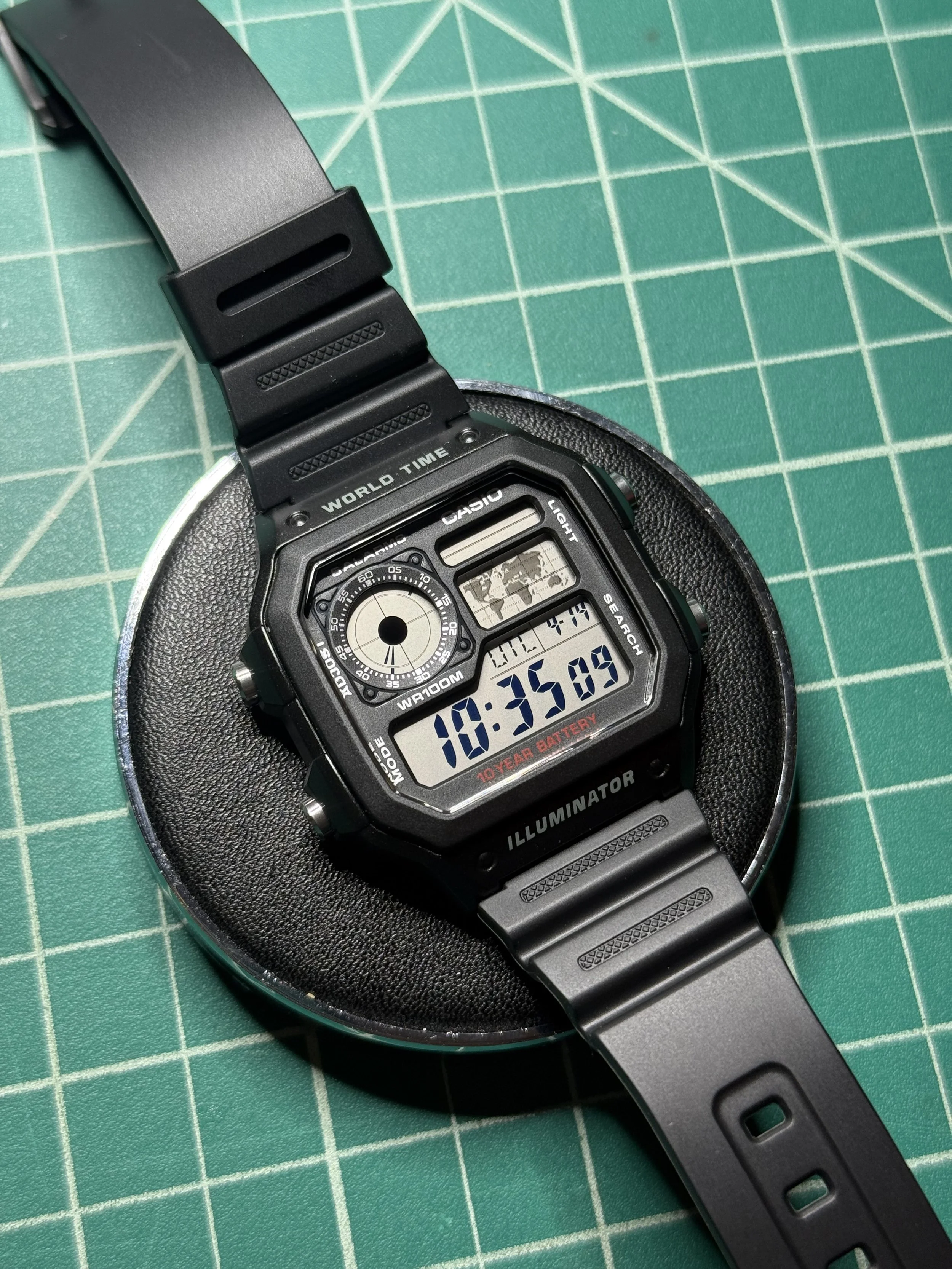 Casio Royale - One Color