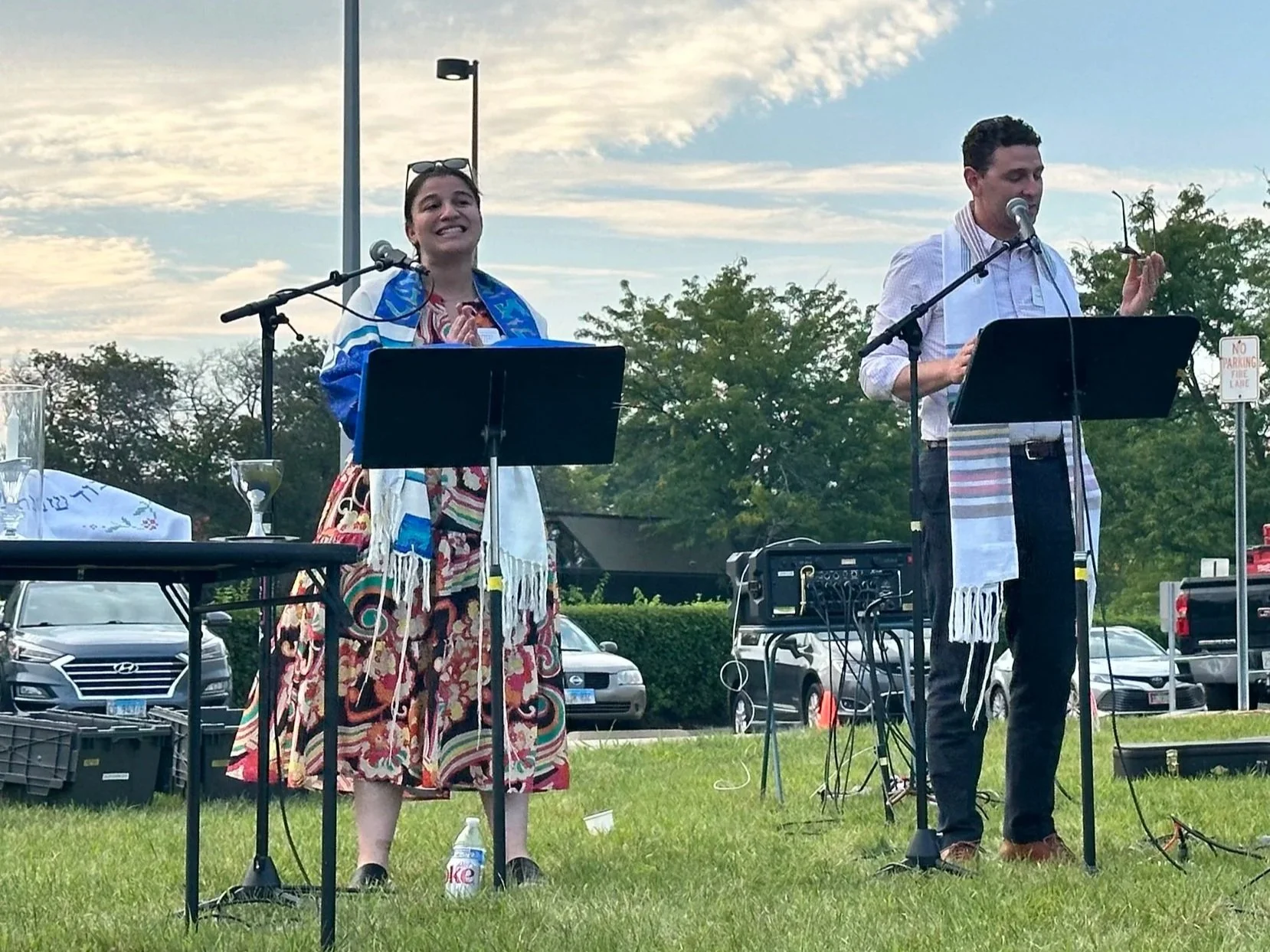 Outdoor Shabbat 2.jpg