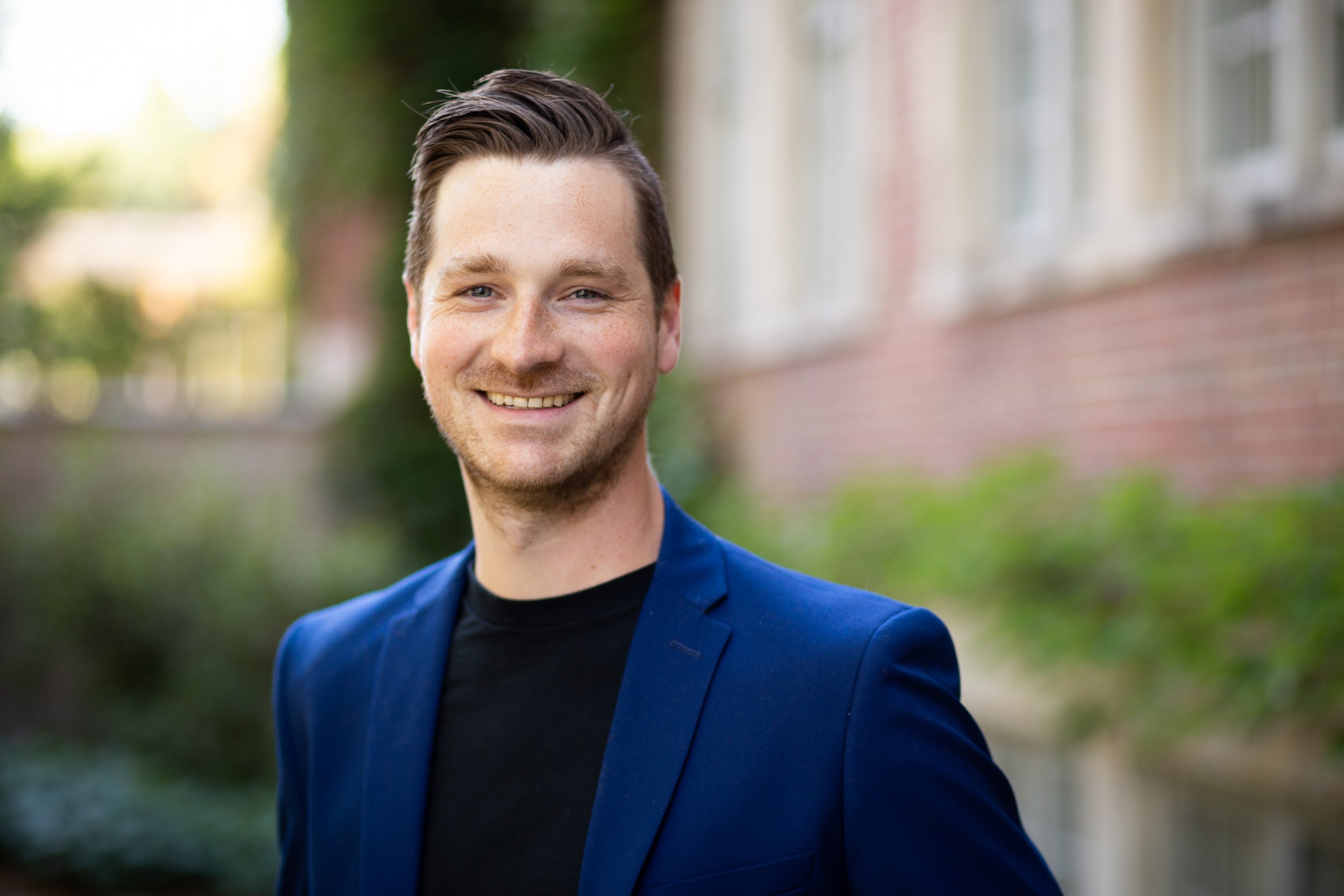 How a Financial Advisor Improves Long-Term Outcomes