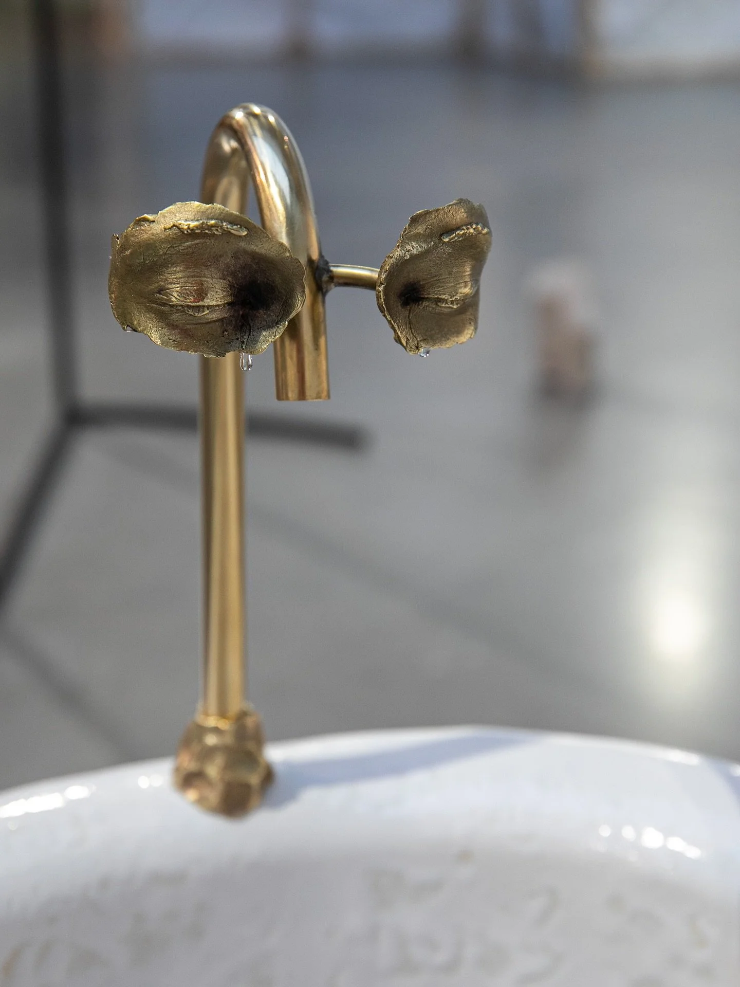 We are delighted to share this interview by Ellen O&rsquo;Connor with Edinburgh-based Irish artist M&eacute;abh Breathnach. Their conversation follows an extremely impressive recent body of work titled Feeling Things (glazed stoneware, brass, plumbin