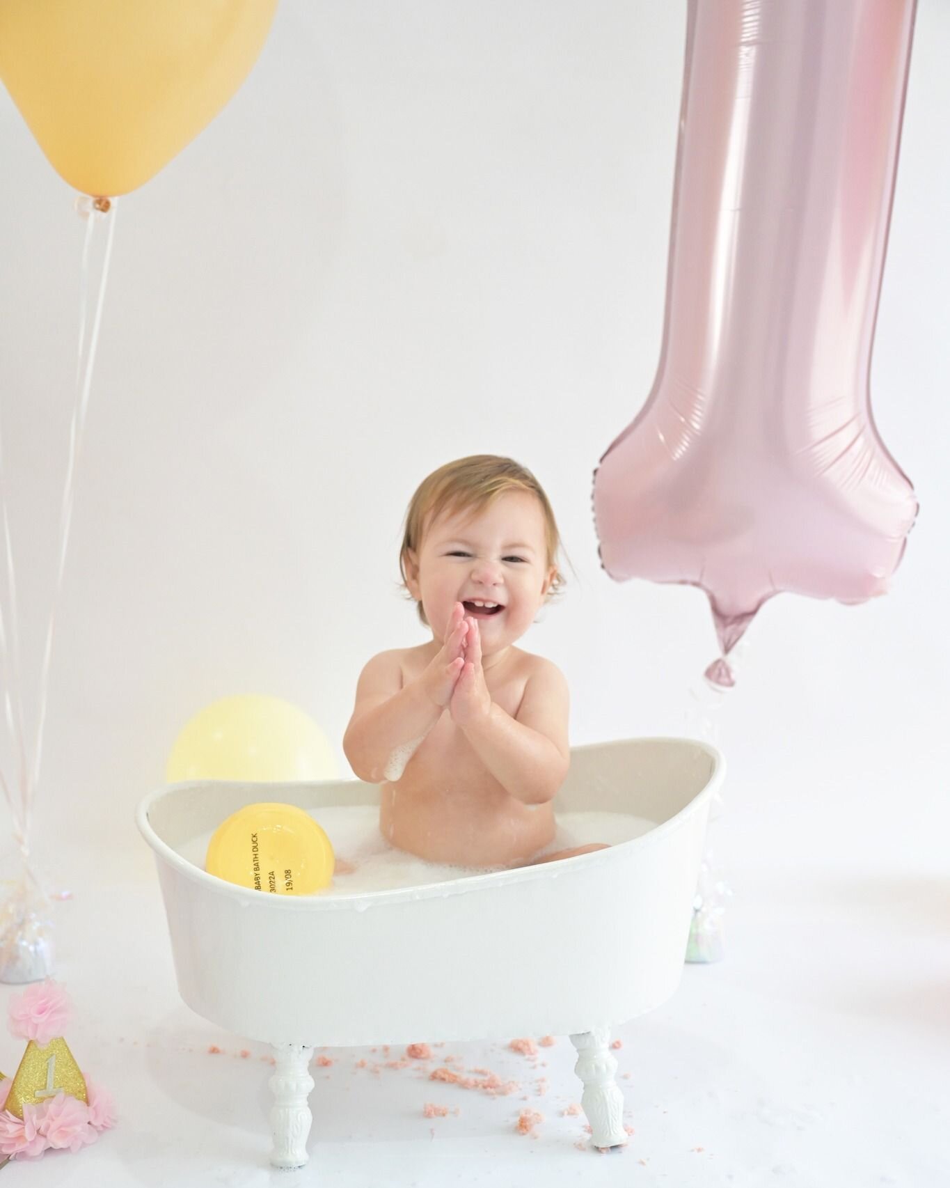 Elena's Cake smash

#cakesmash #cakesmashphotoshoot #firstbirthday #sydneyphotographer #sydneyphotography #familyphotography #eventphotography