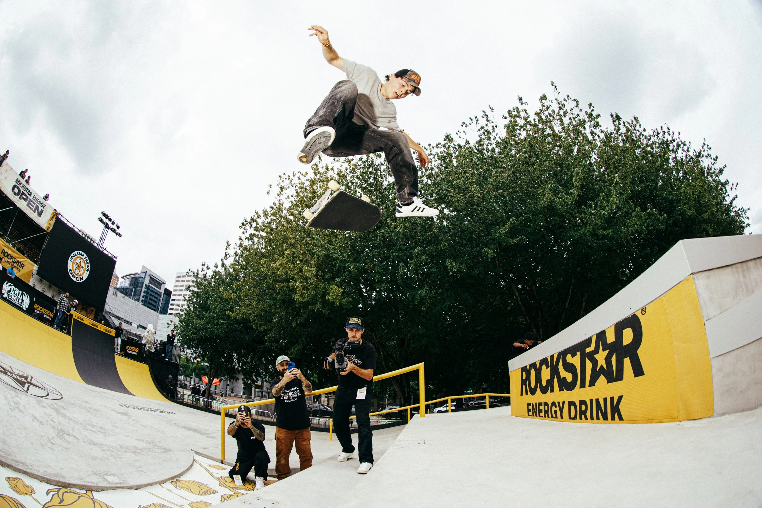 Zach Saraceno_NollieBSFlip.jpg