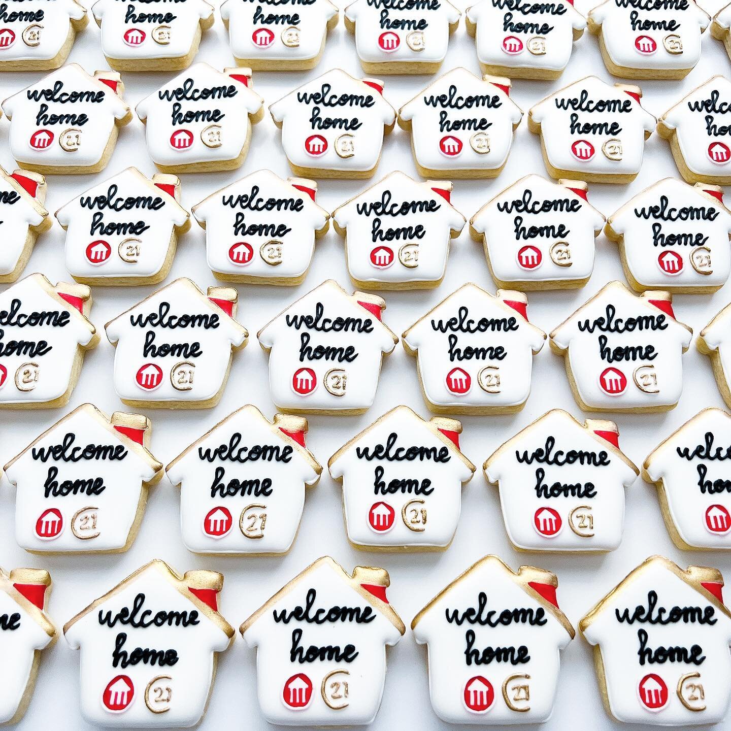Welcome Home

Mini house cookies complete with logos make the perfect giveaway treat. Mini cookies are cost effective without sacrificing design or quality. Plus you still get something deliciously sweet to treat yourself and your customers with!

#s