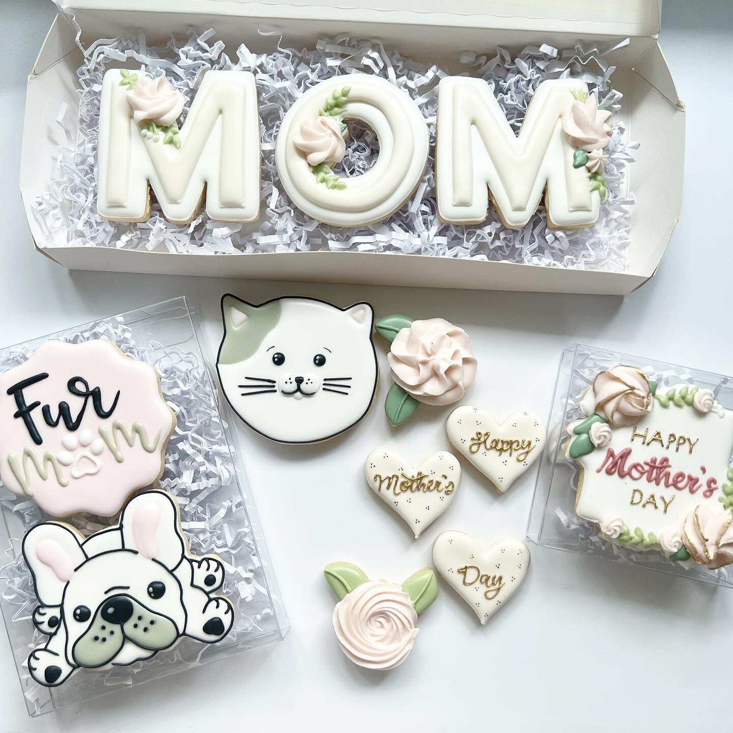 Mother&rsquo;s Day🤍

Shop Mother&rsquo;s Day cookies until May 6th! Give the perfect sweet treat to the special MOM in your life! Head to the shop sweets link in my bio to order yours today!

#samanthassweethouse #customcookies #cookiesofinstagram #