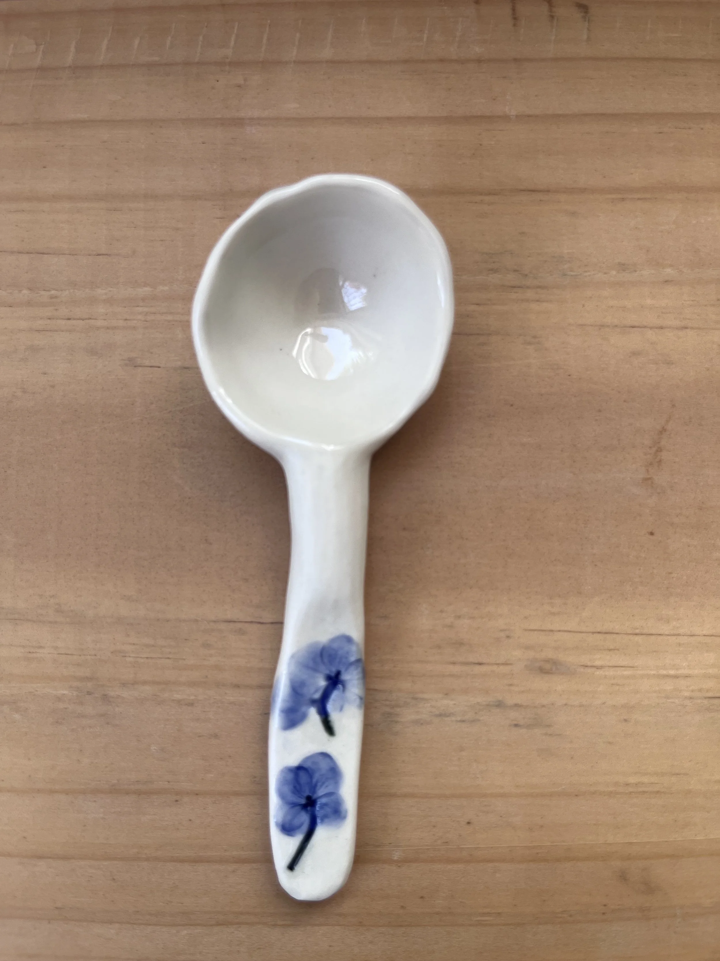 Hydrangea porcelain spoon