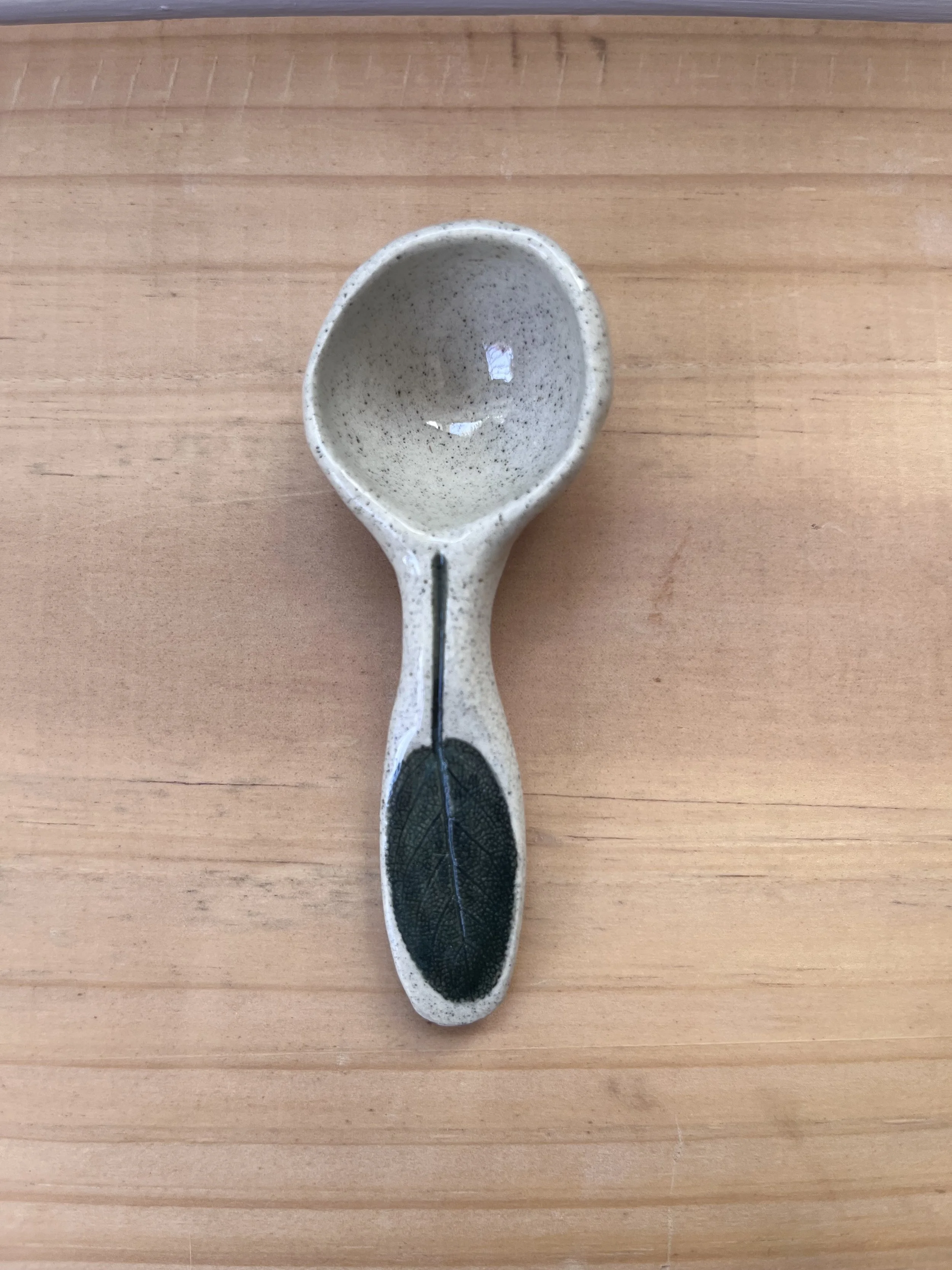 Sage leaf scoop