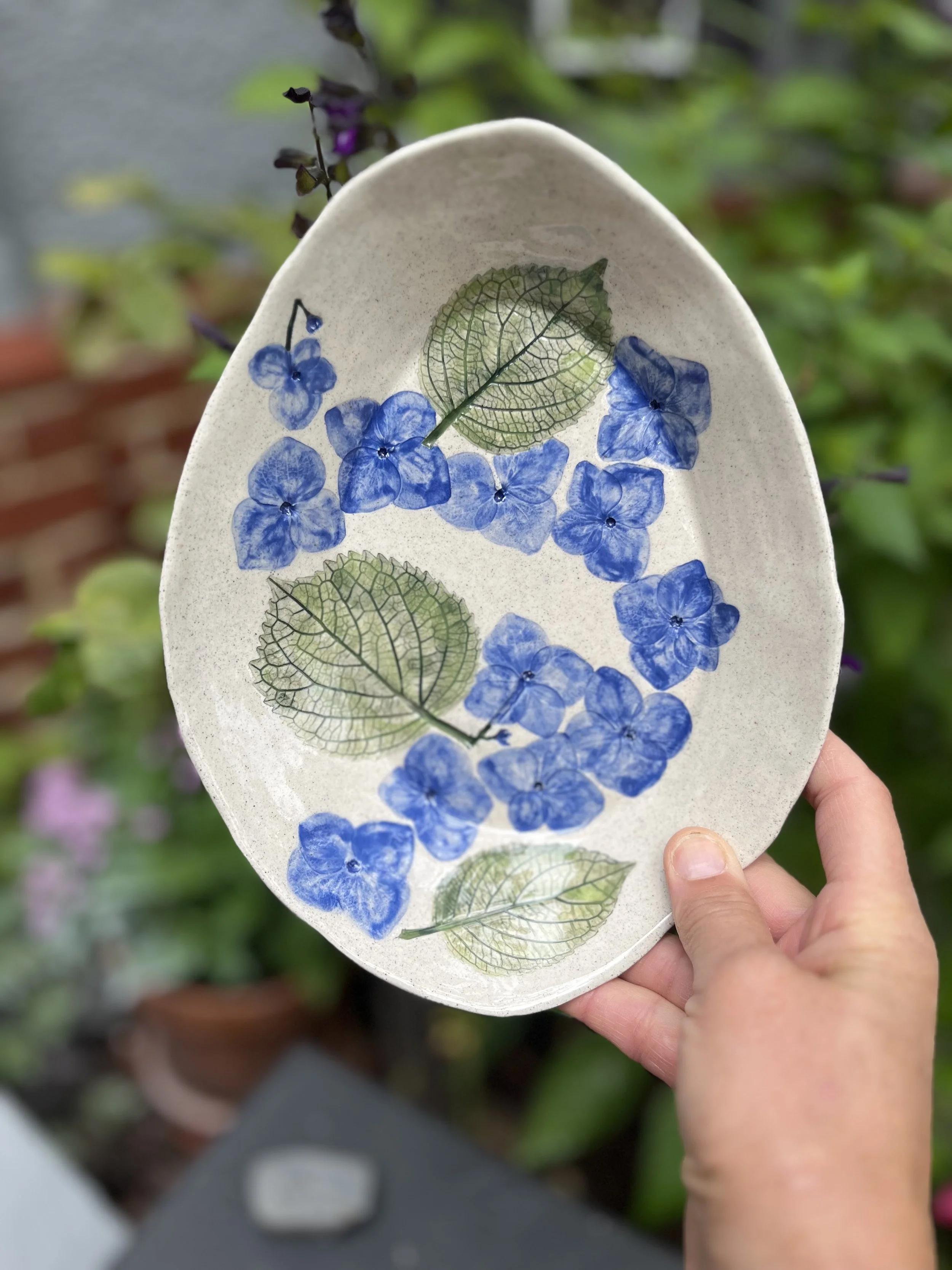 Egg-shaped oval hydrangea platter