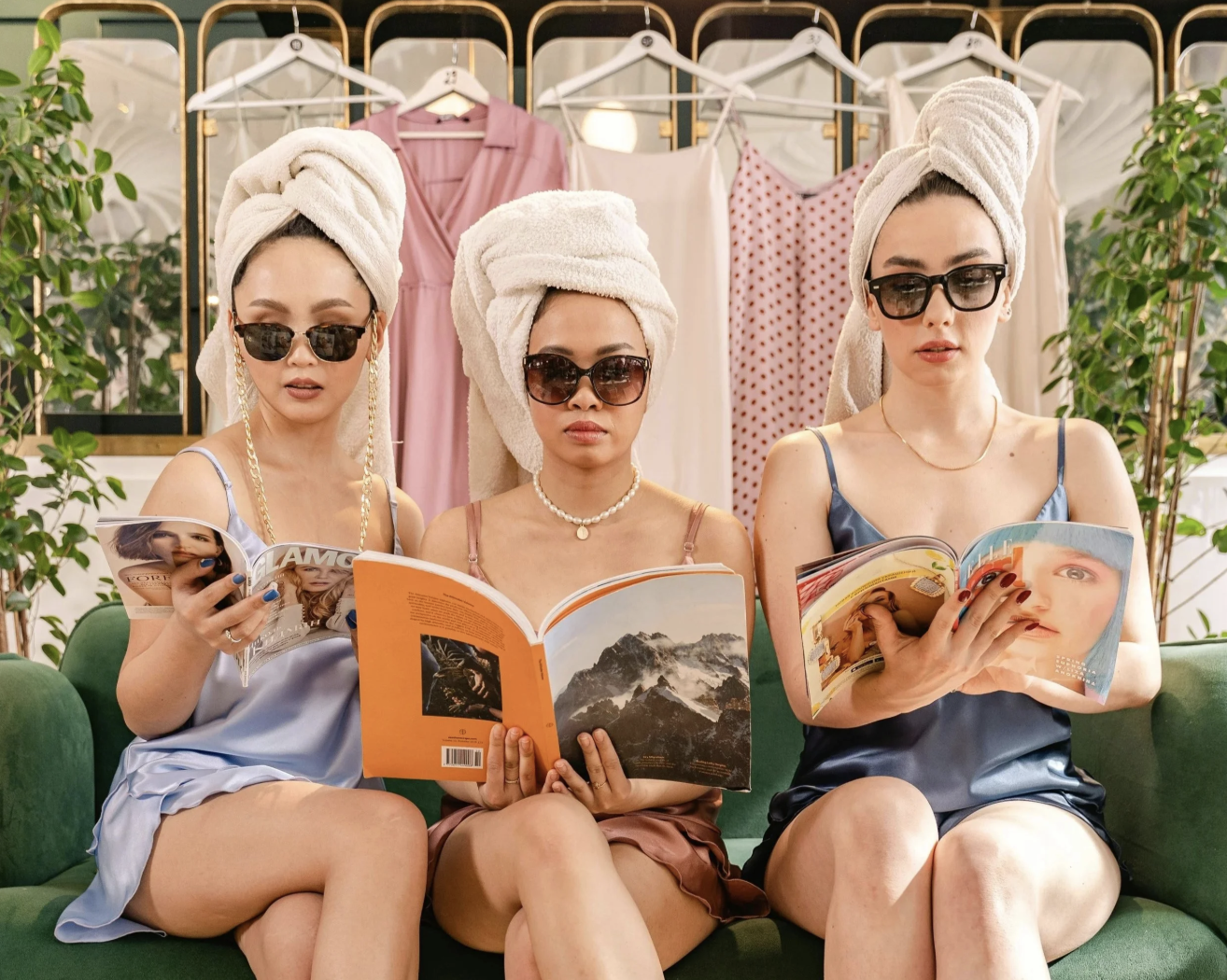 IS GIRLHOOD A HEALTH HACK? THE ANCIENT WISDOM OF FEMALE FRIENDSHIPS