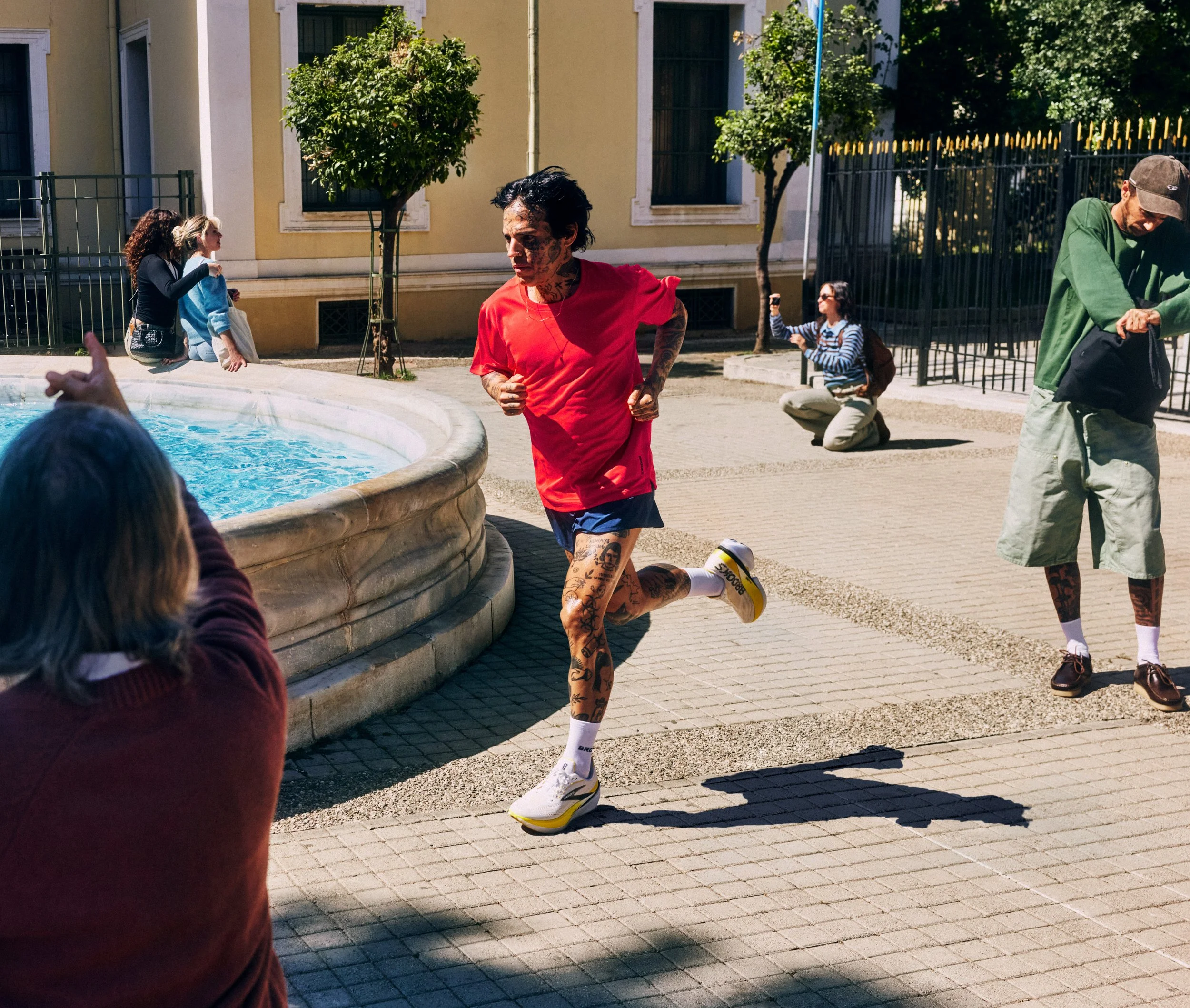 BROOKS_M_KV_02218_v3.jpg