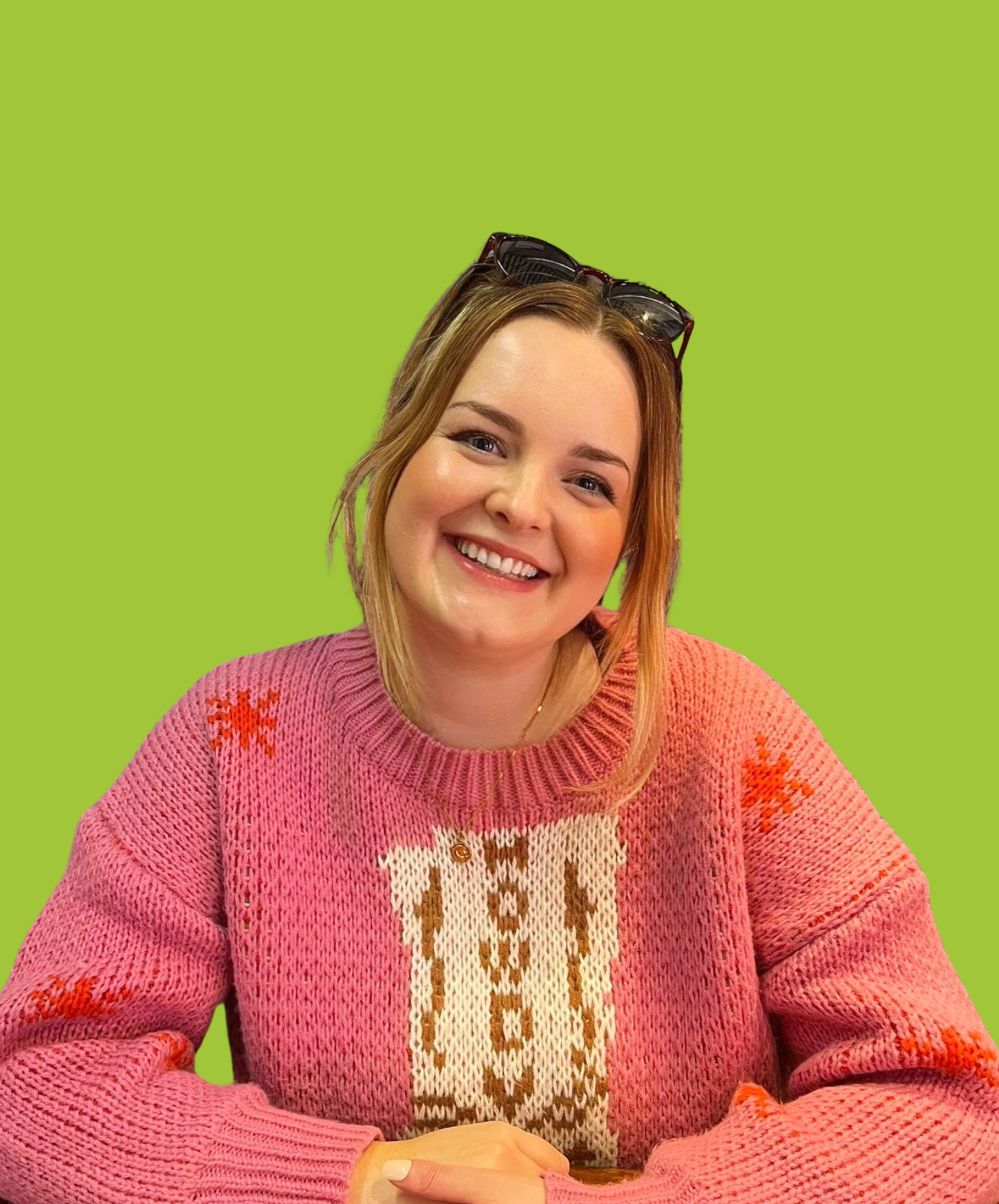 Lucy Jones freelance B2B content writer and copywriter smiling at the camera.