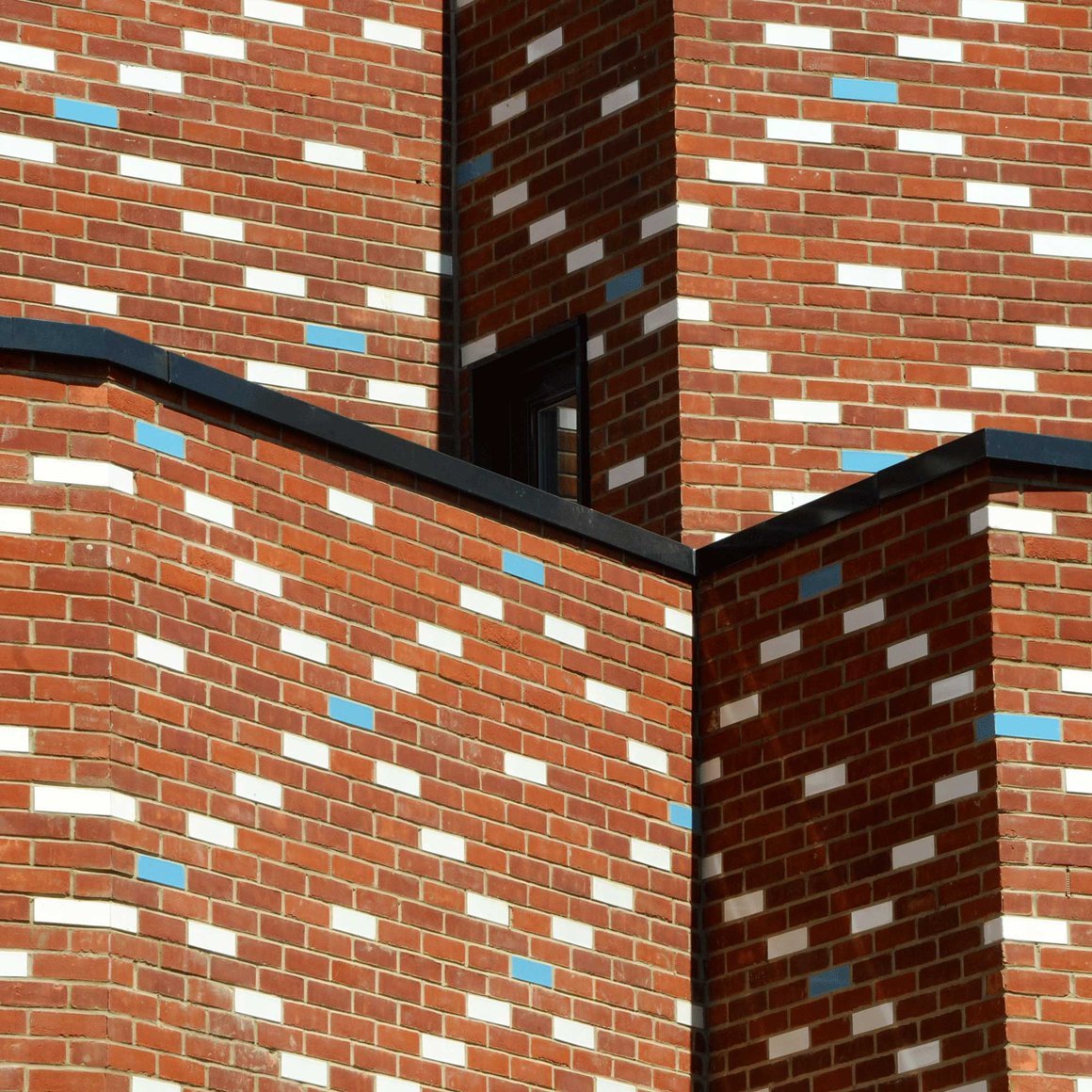 Striking design elements from Matthew Lloyd Architects